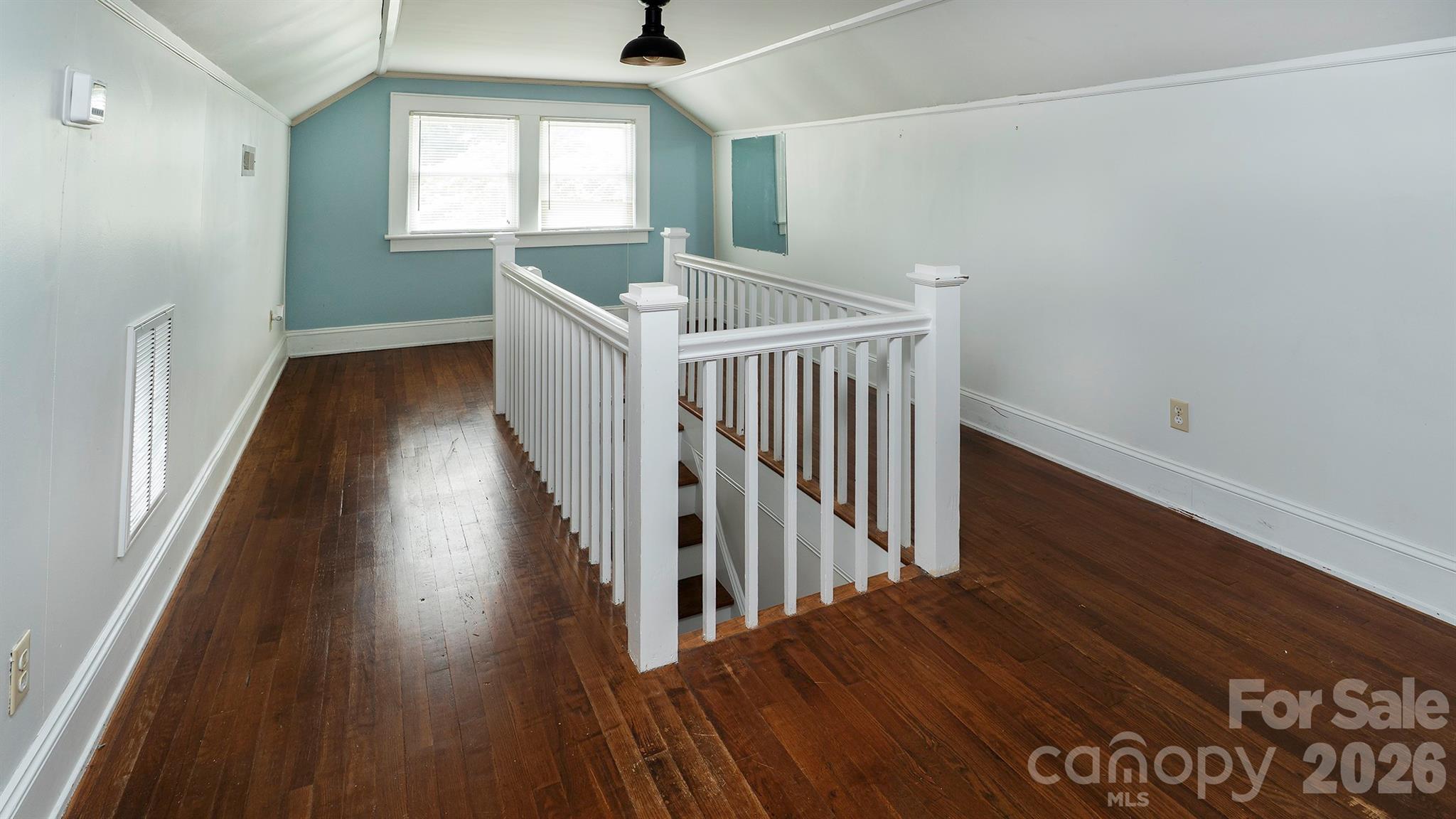 3308 16th Street NE — Hickory