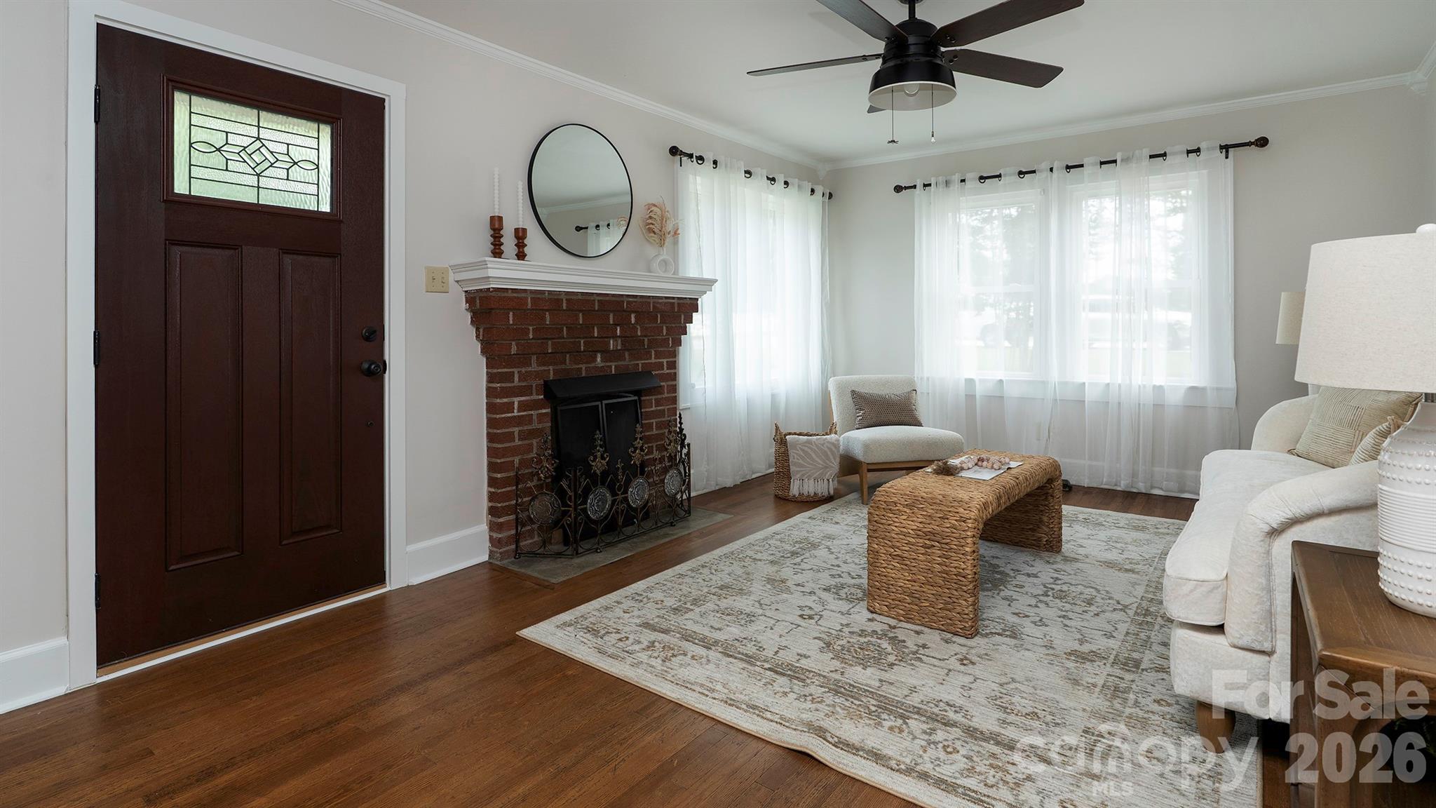 3308 16th Street NE — Hickory