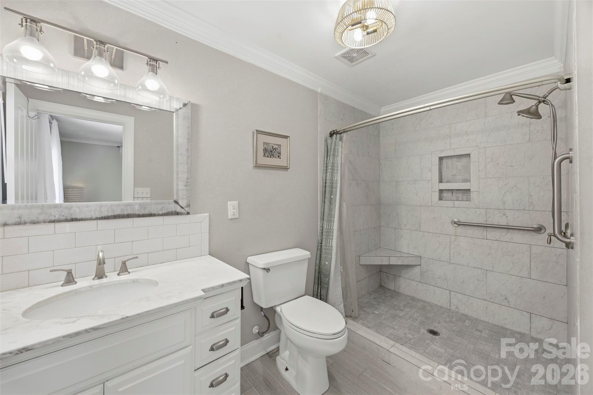 4022 Lynn Circle — Shelby