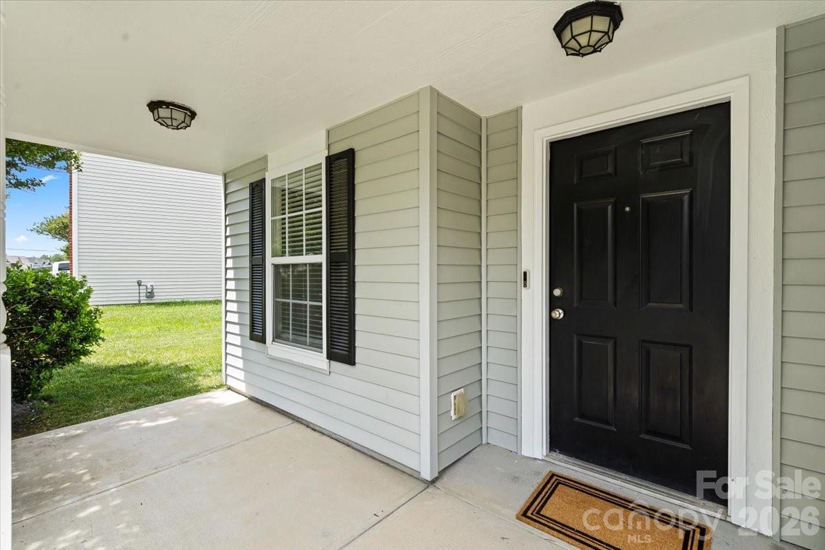 12932 Silvaire Farm Road — Charlotte