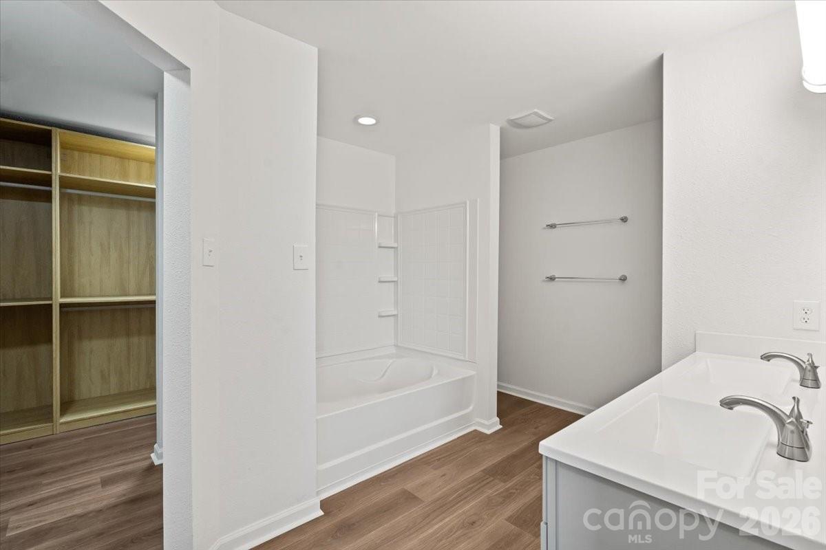 12932 Silvaire Farm Road — Charlotte