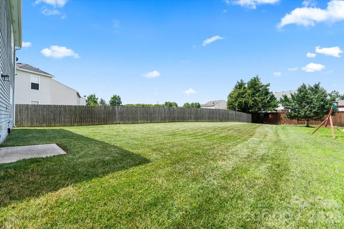 12932 Silvaire Farm Road — Charlotte