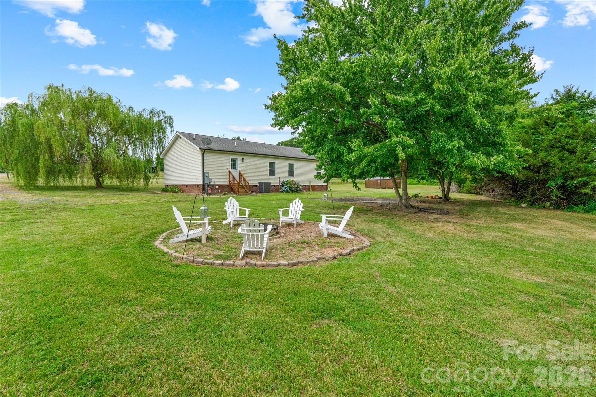 21966 Stony Road — Locust