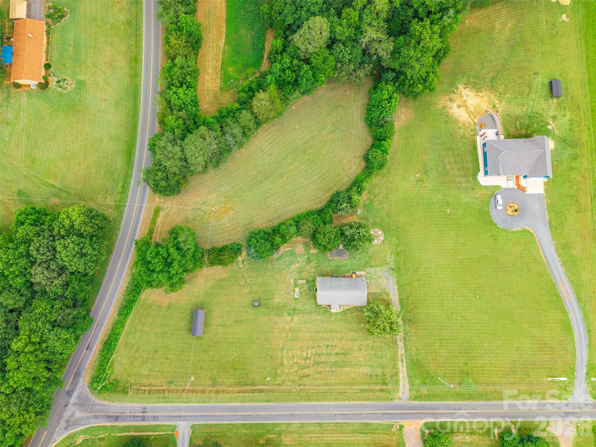 21966 Stony Road — Locust