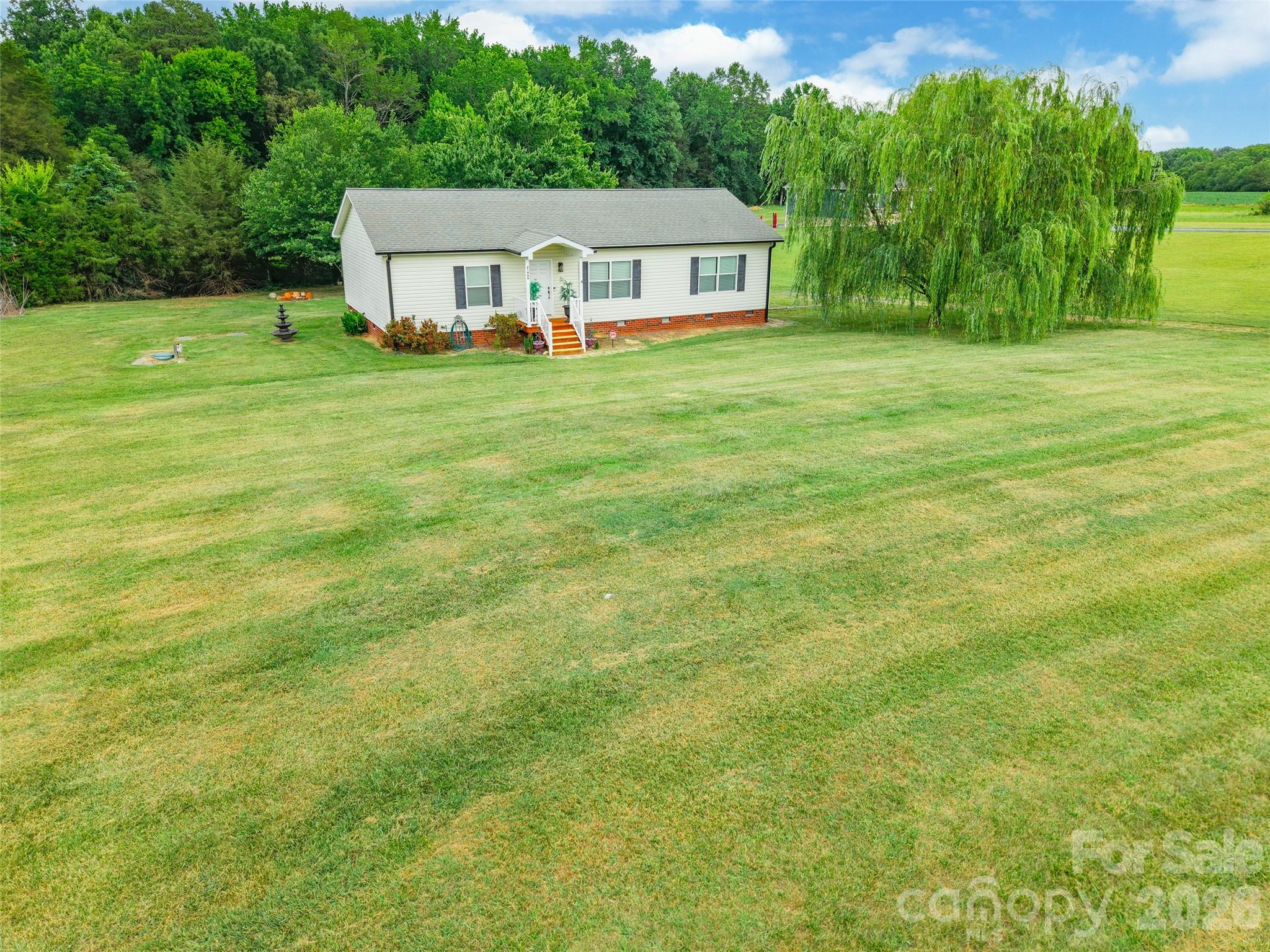 21966 Stony Road — Locust