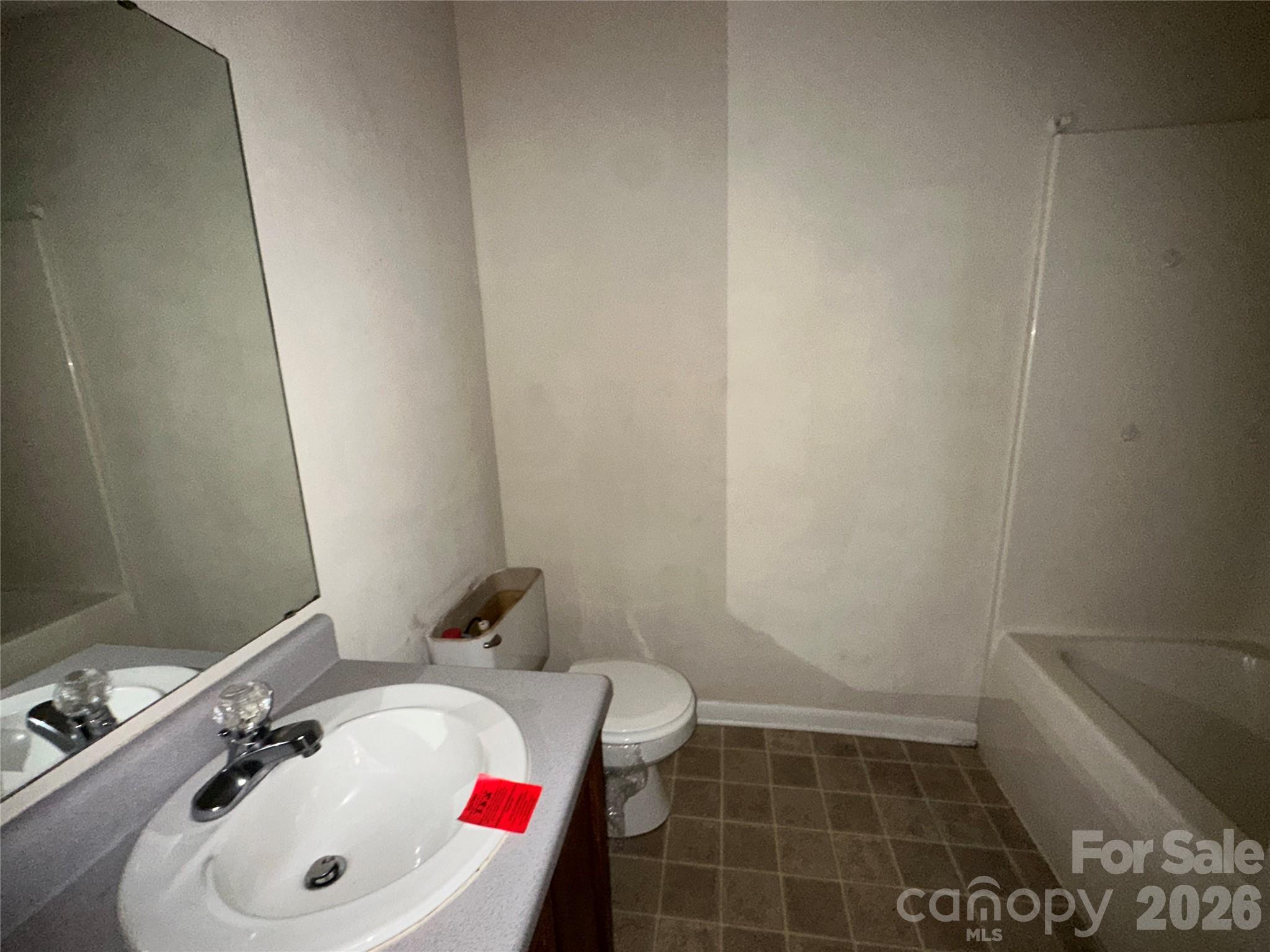 827 E 9th Street — Newton