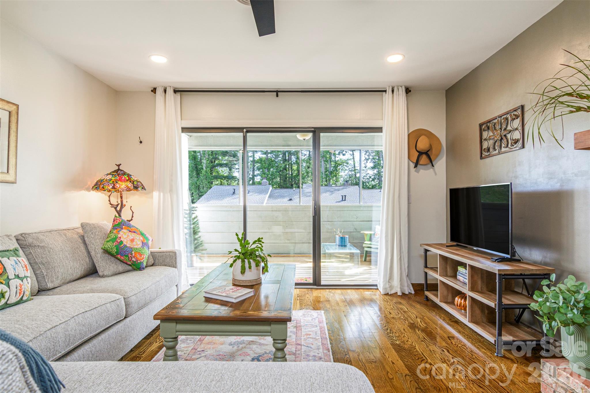 461 Britton Creek Drive — Hendersonville
