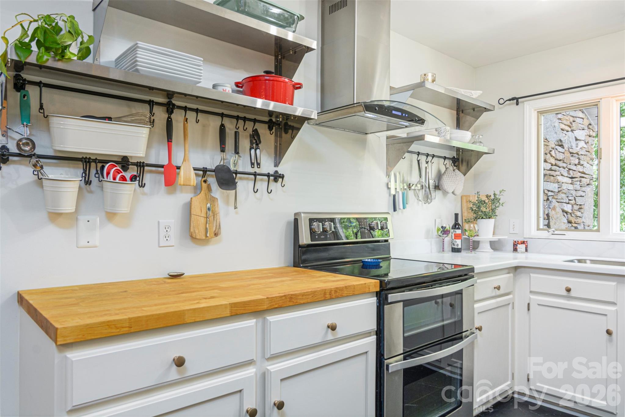 461 Britton Creek Drive — Hendersonville