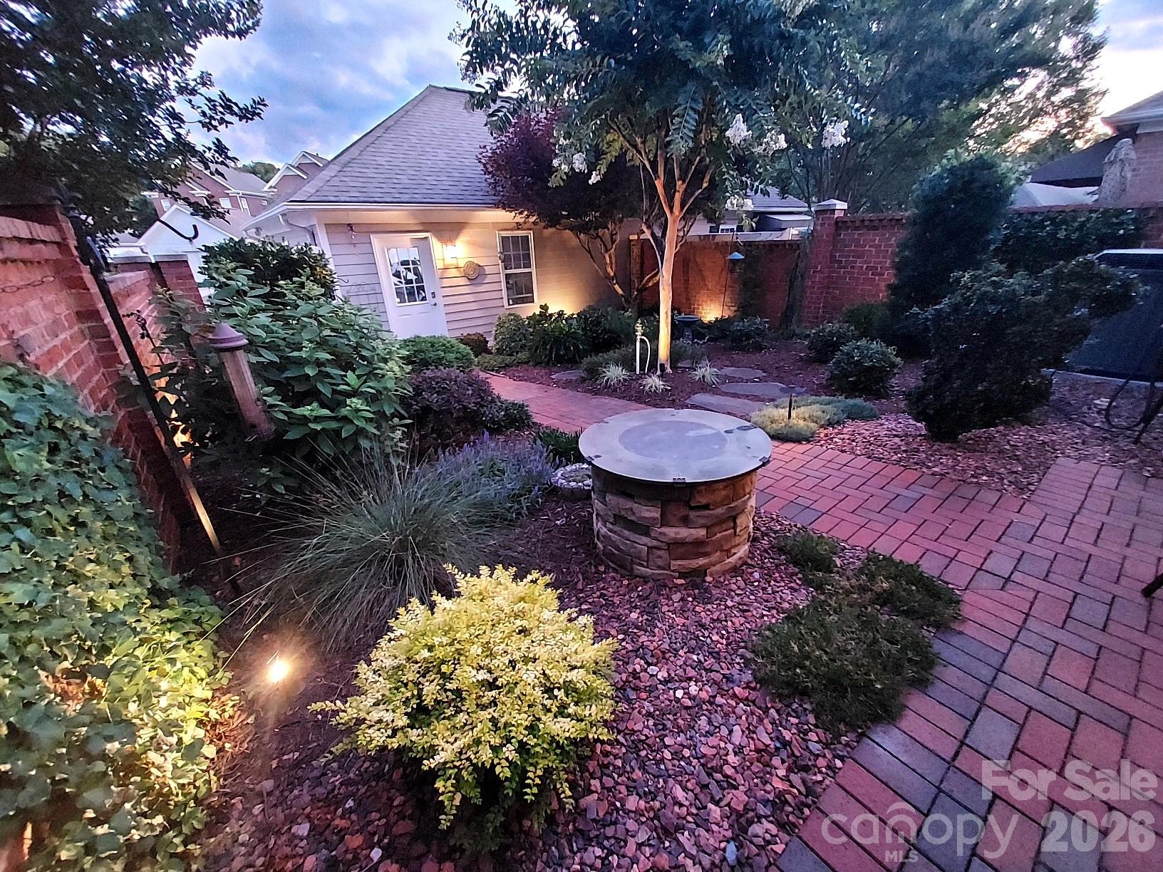 121 Mcleod Avenue — Belmont