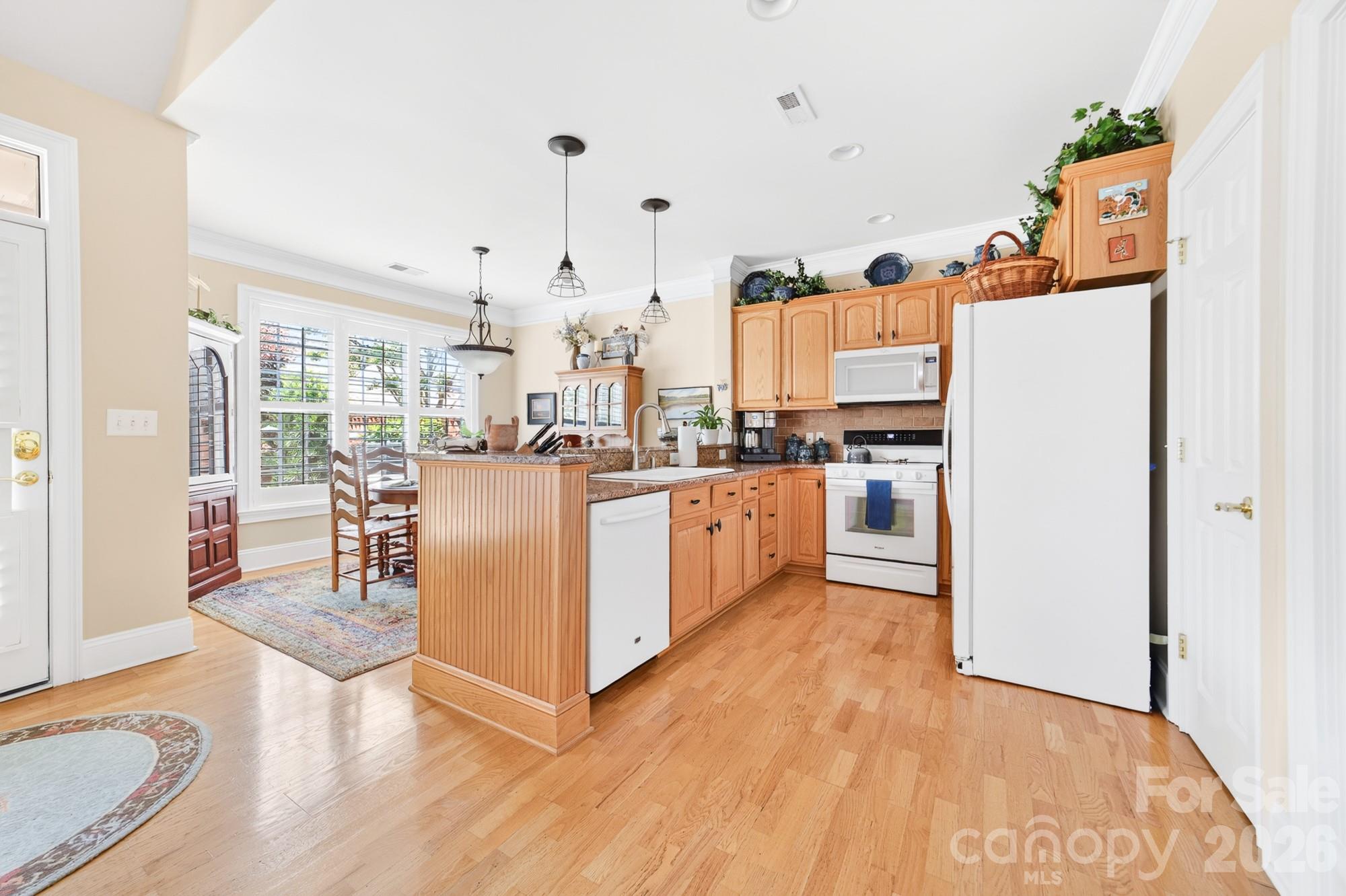 121 Mcleod Avenue — Belmont