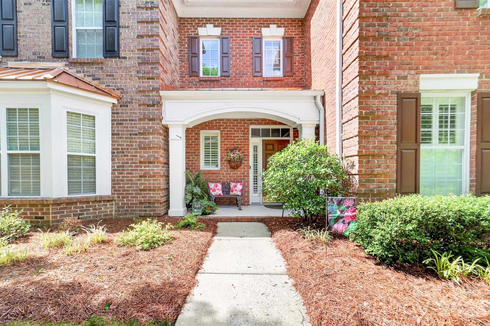121 Mcleod Avenue — Belmont