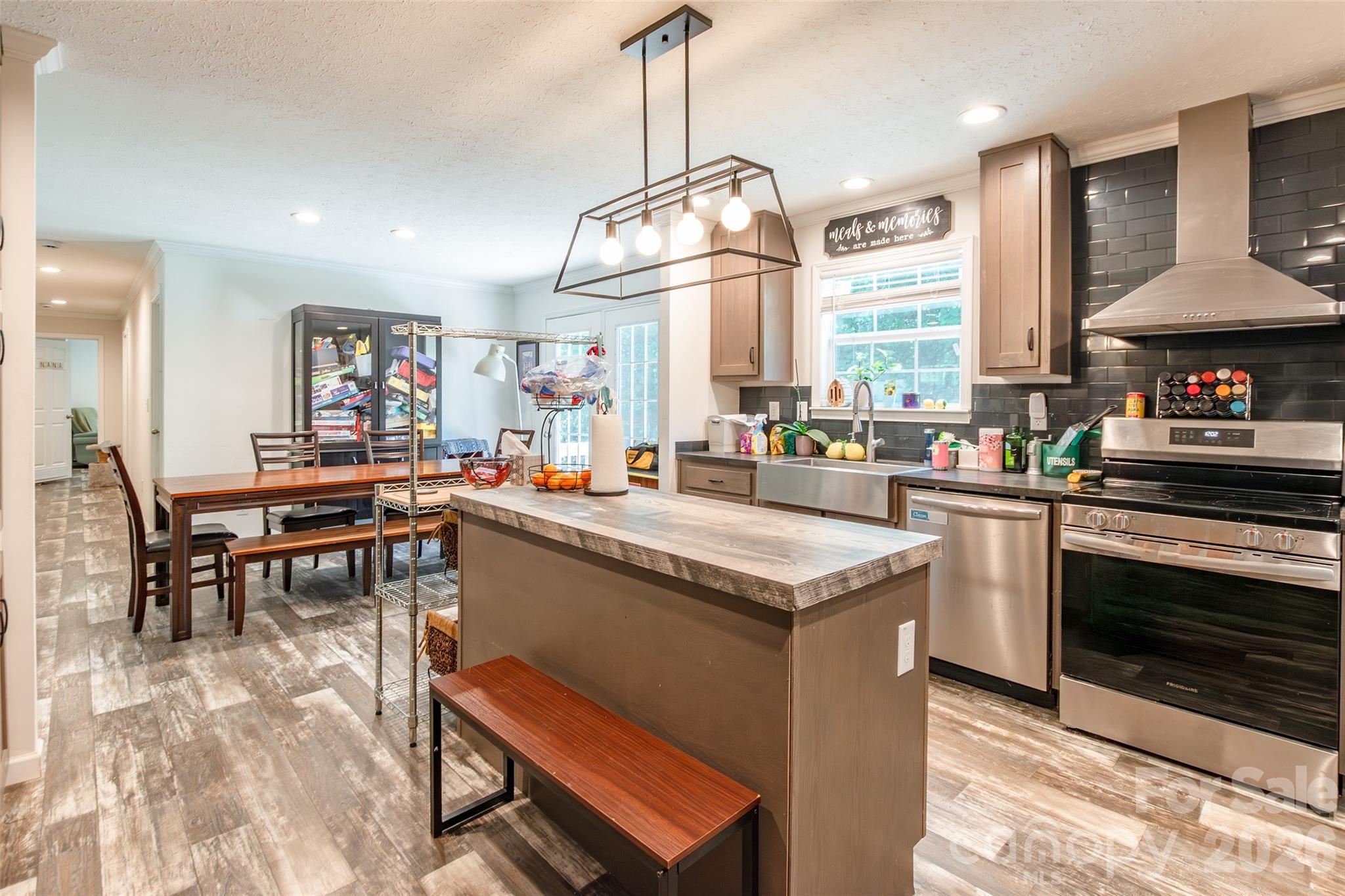 2541 Rocky Creek Road — Chester