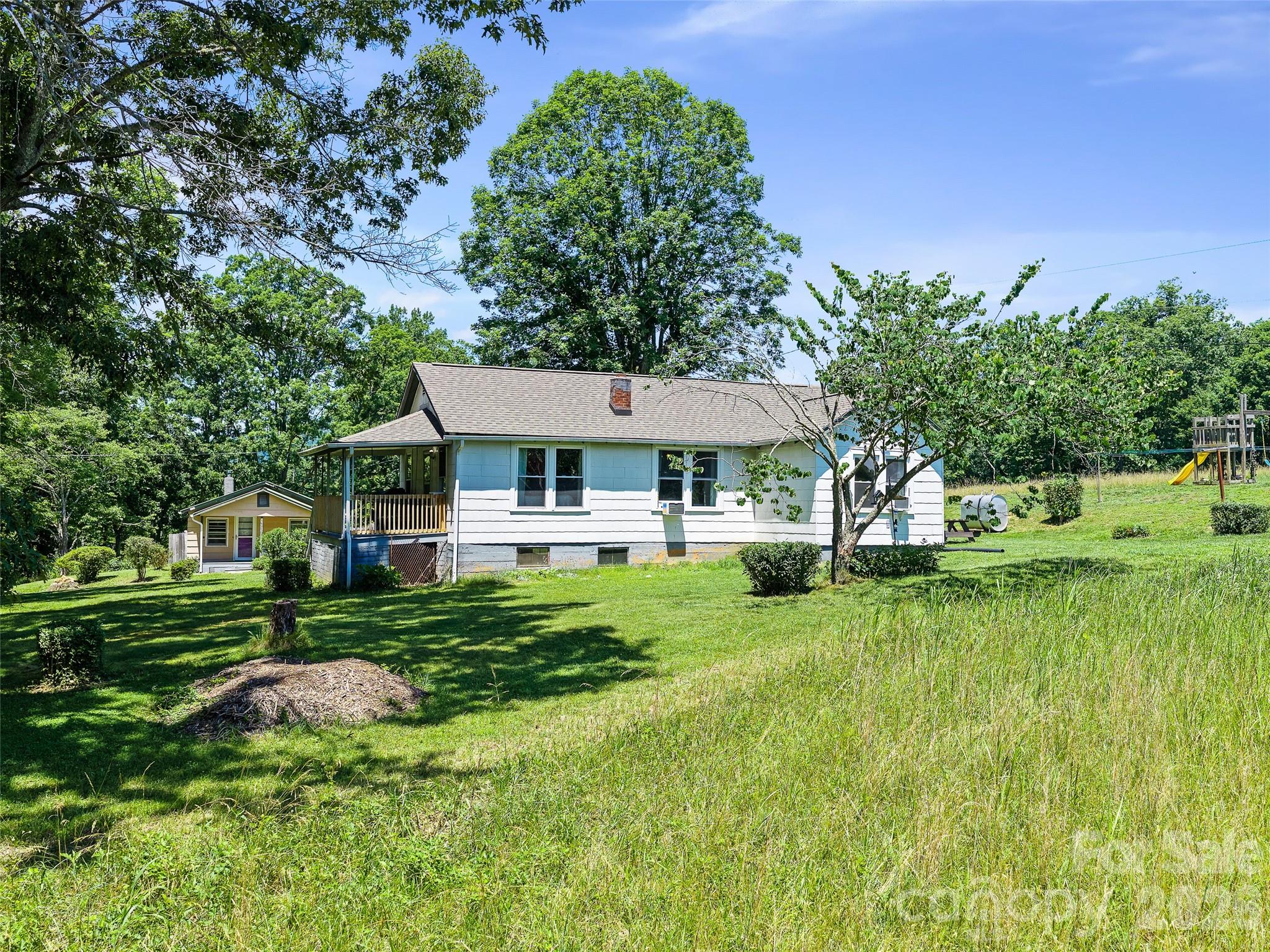 1115, 1125, 1127 Glenn Bridge Road SE — Arden