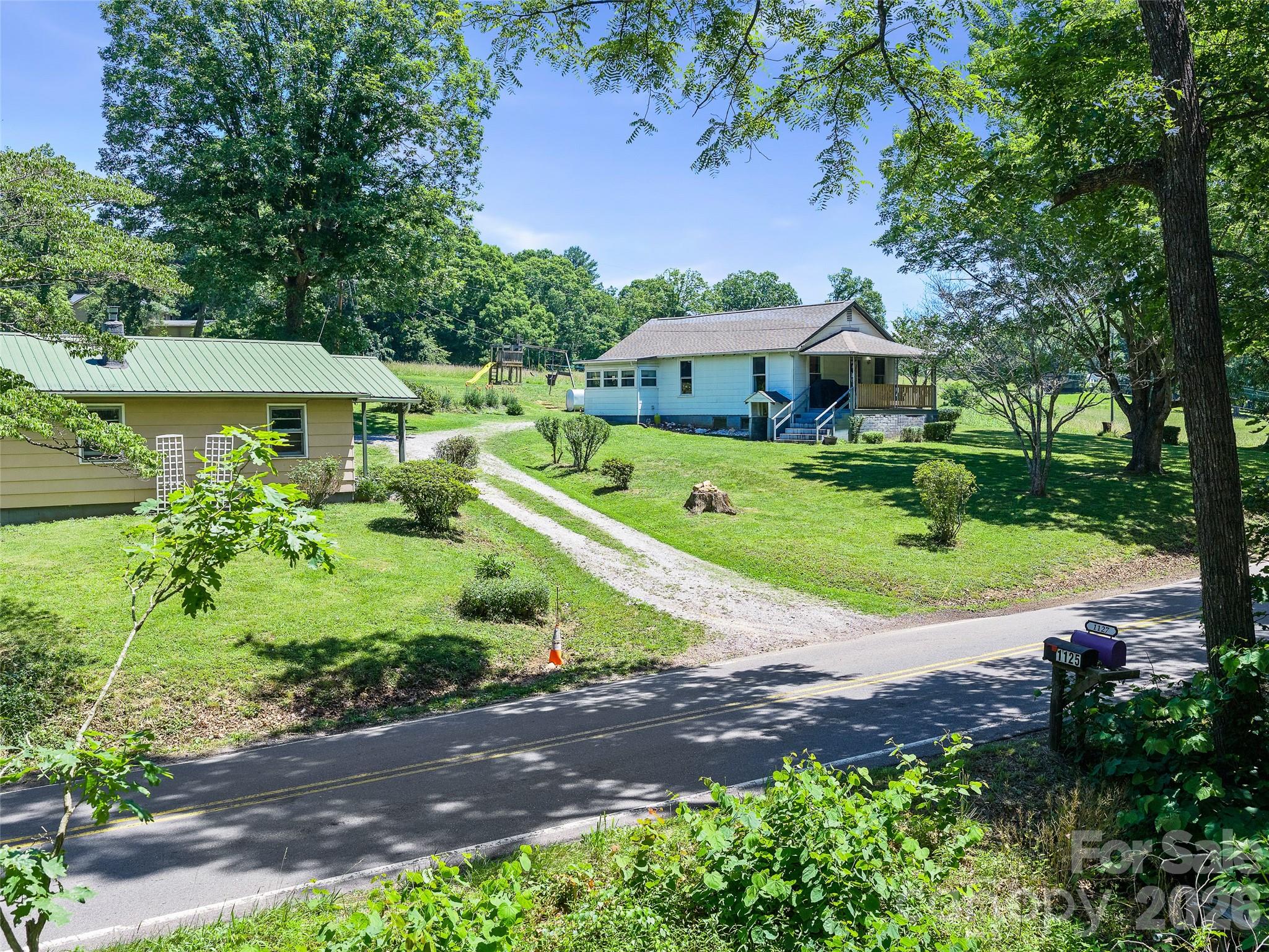 1115, 1125, 1127 Glenn Bridge Road SE — Arden