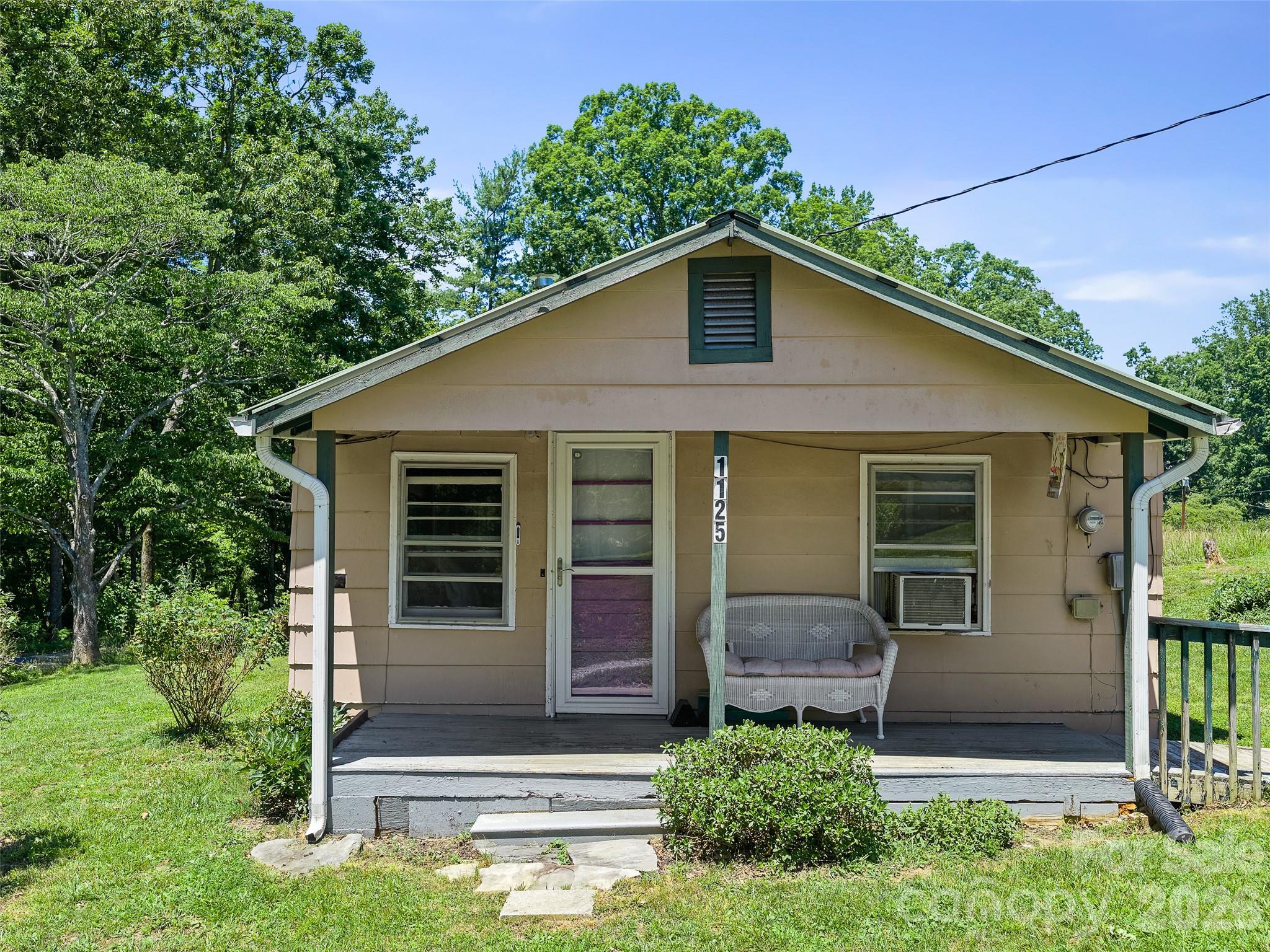 1115, 1125, 1127 Glenn Bridge Road SE — Arden