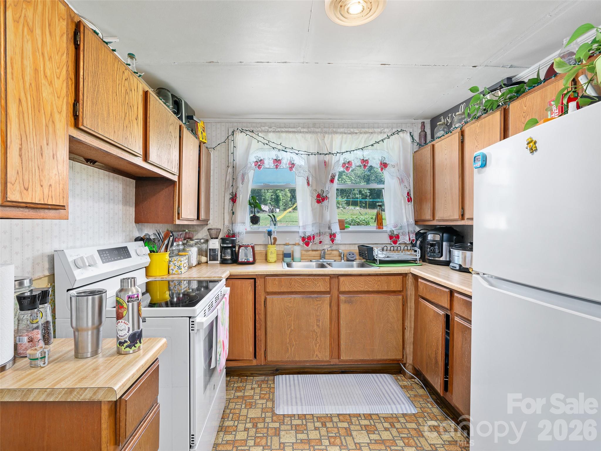 1115, 1125, 1127 Glenn Bridge Road SE — Arden