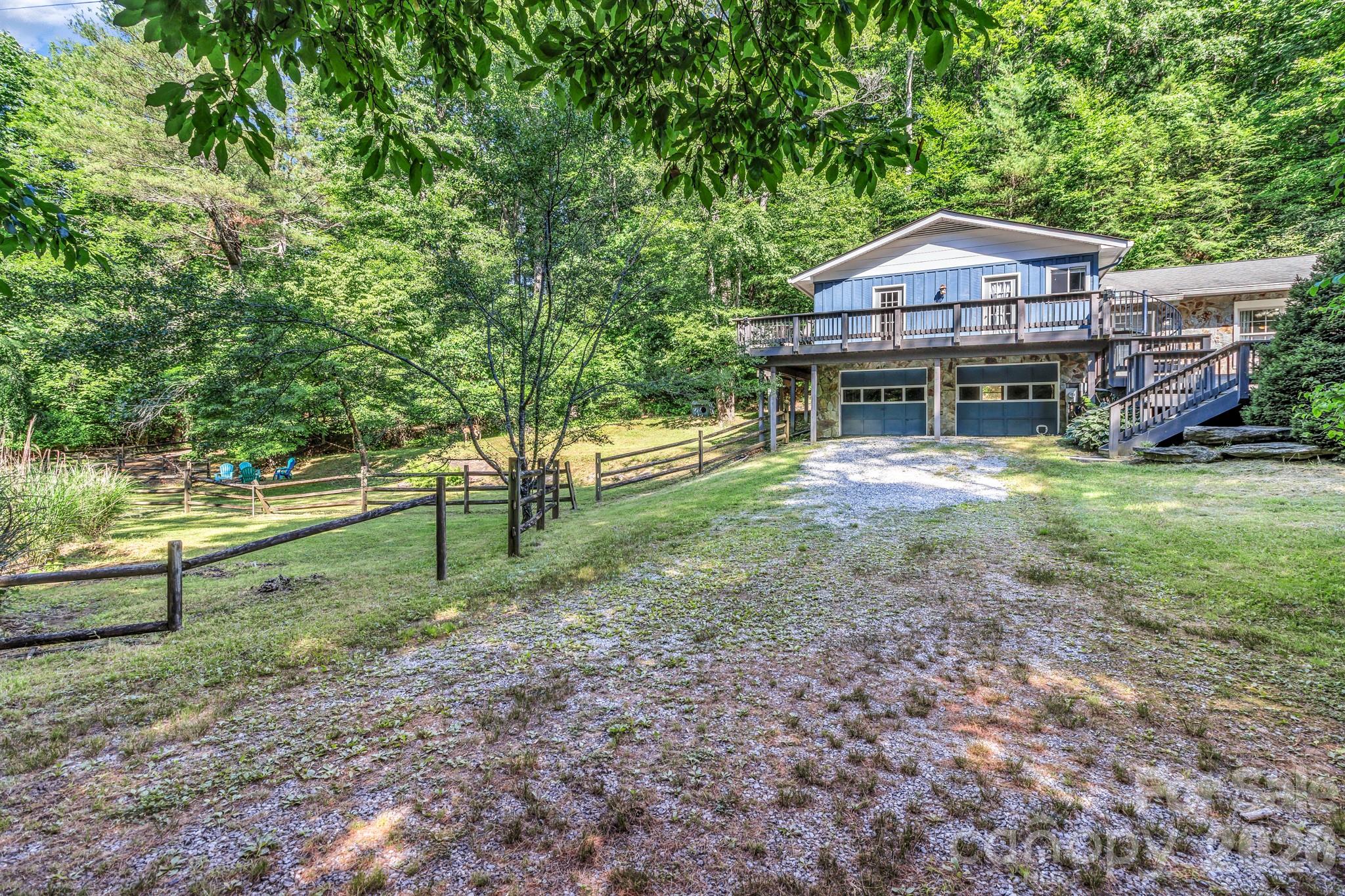 125 Hondah Boulevard — Brevard