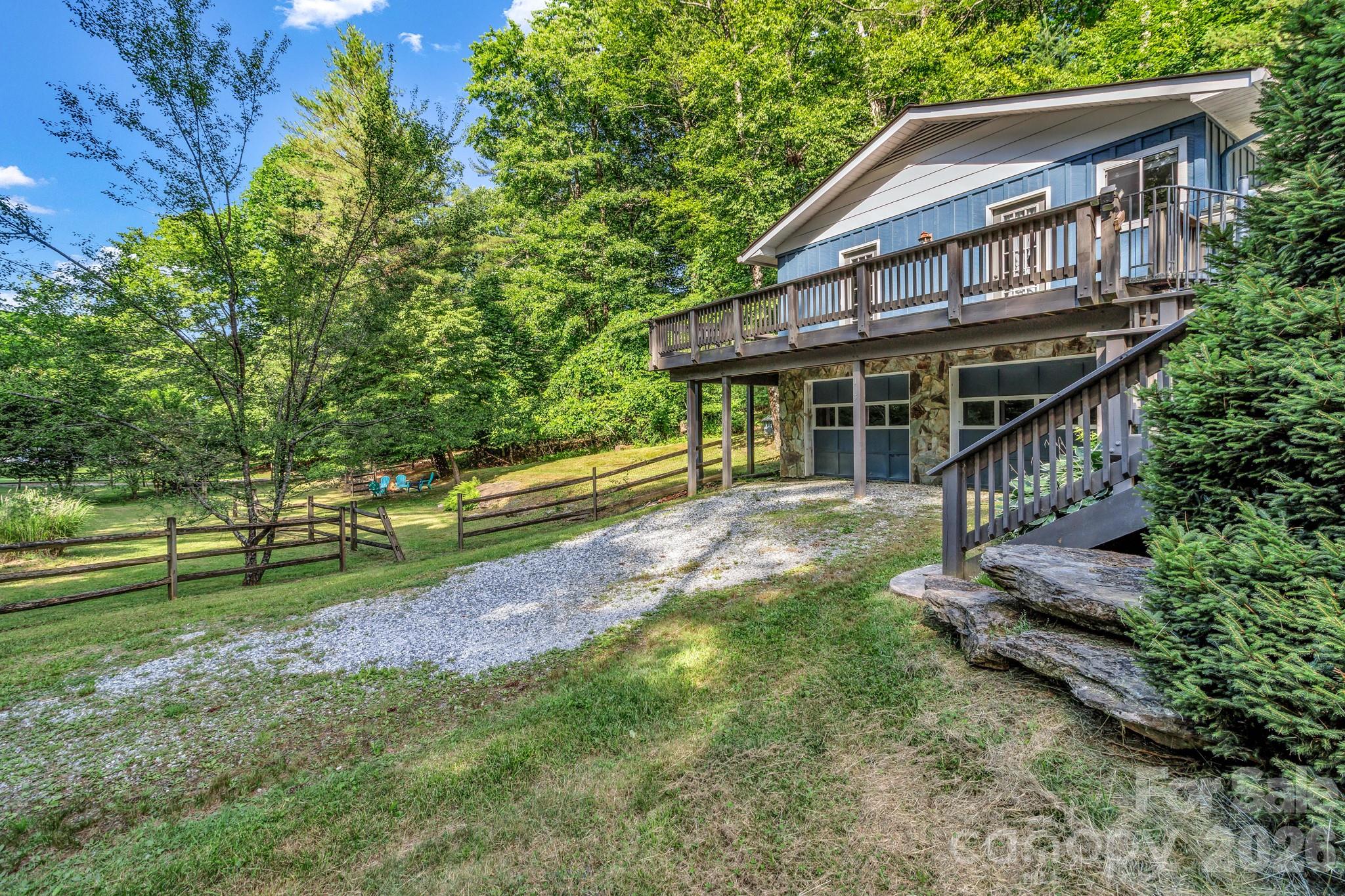 125 Hondah Boulevard — Brevard