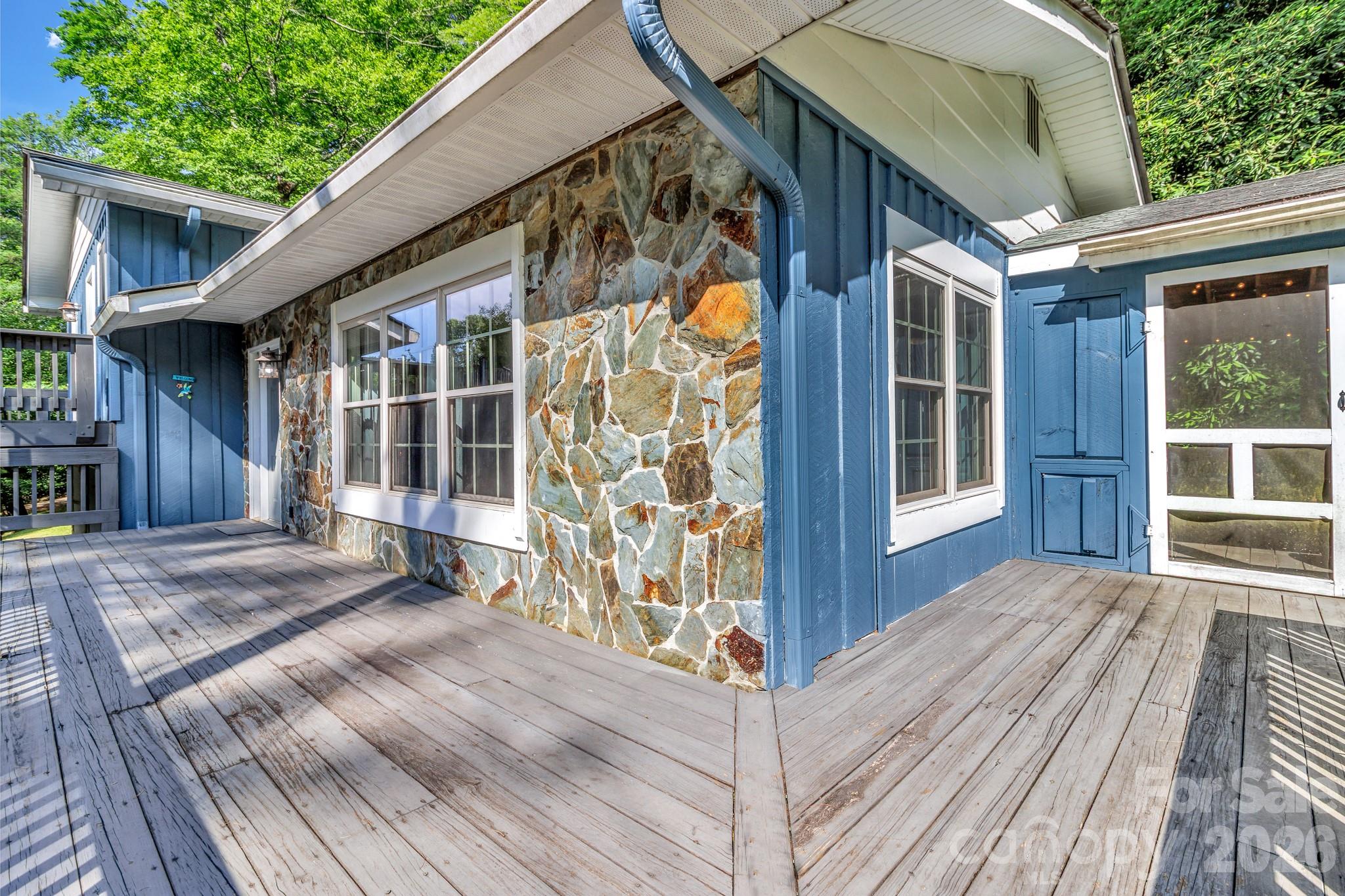 125 Hondah Boulevard — Brevard