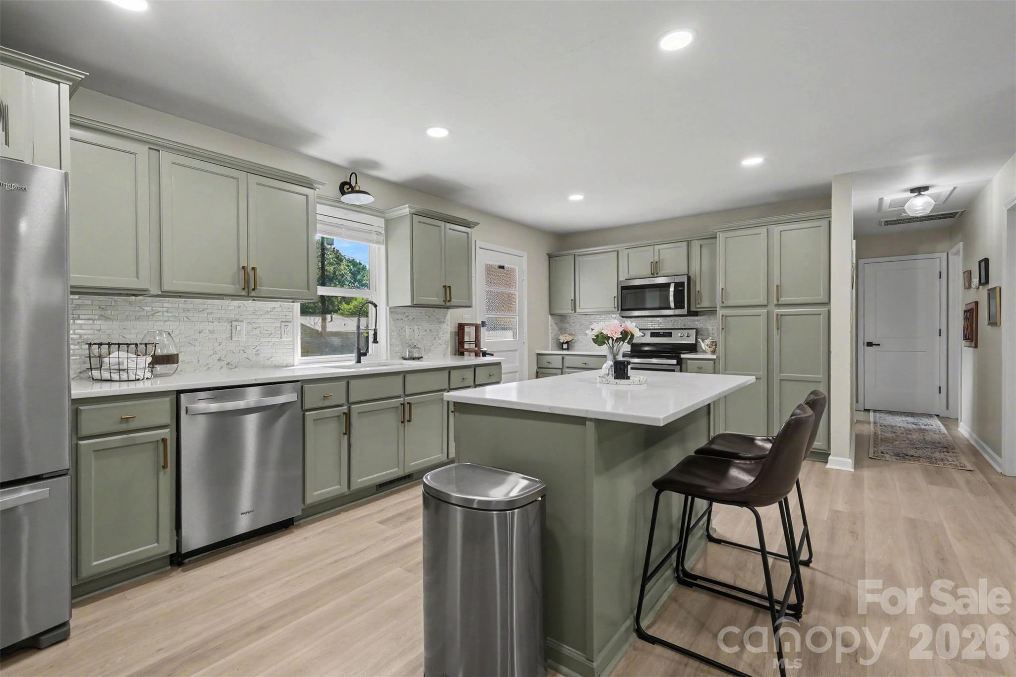 4023 Strangford Avenue — Charlotte
