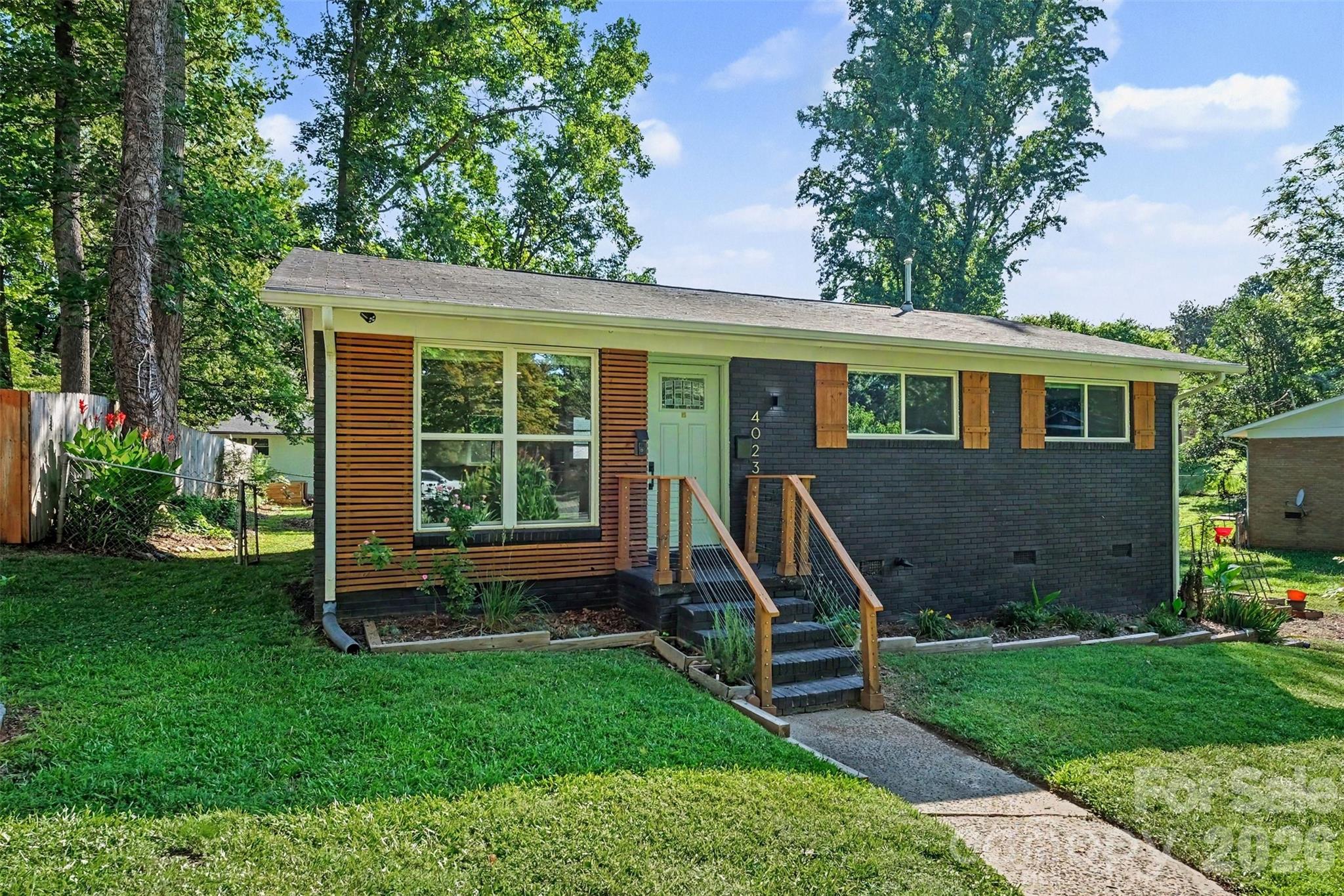 4023 Strangford Avenue — Charlotte