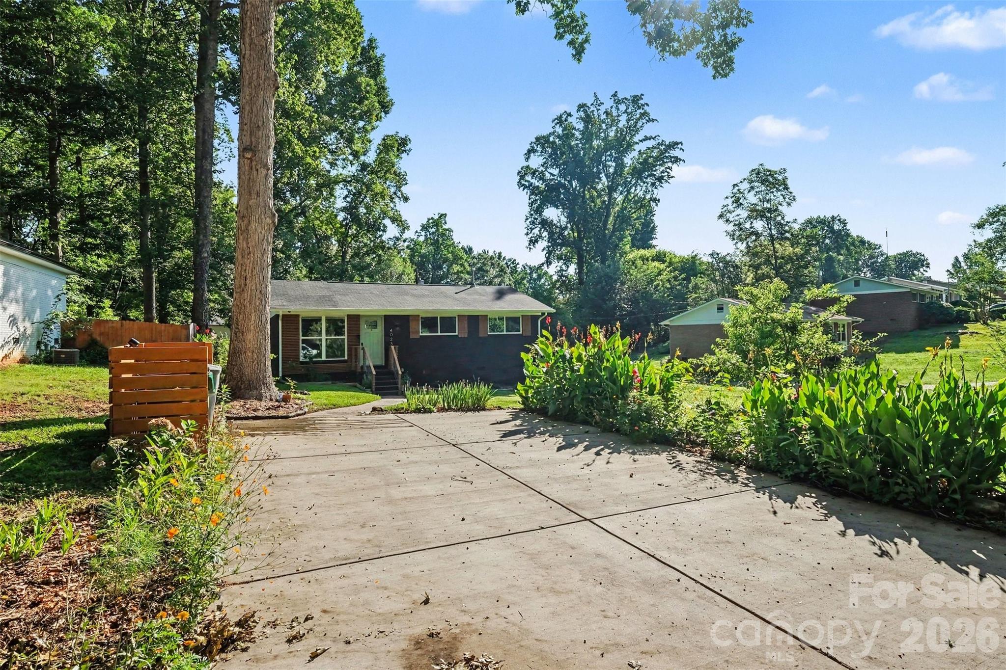 4023 Strangford Avenue — Charlotte