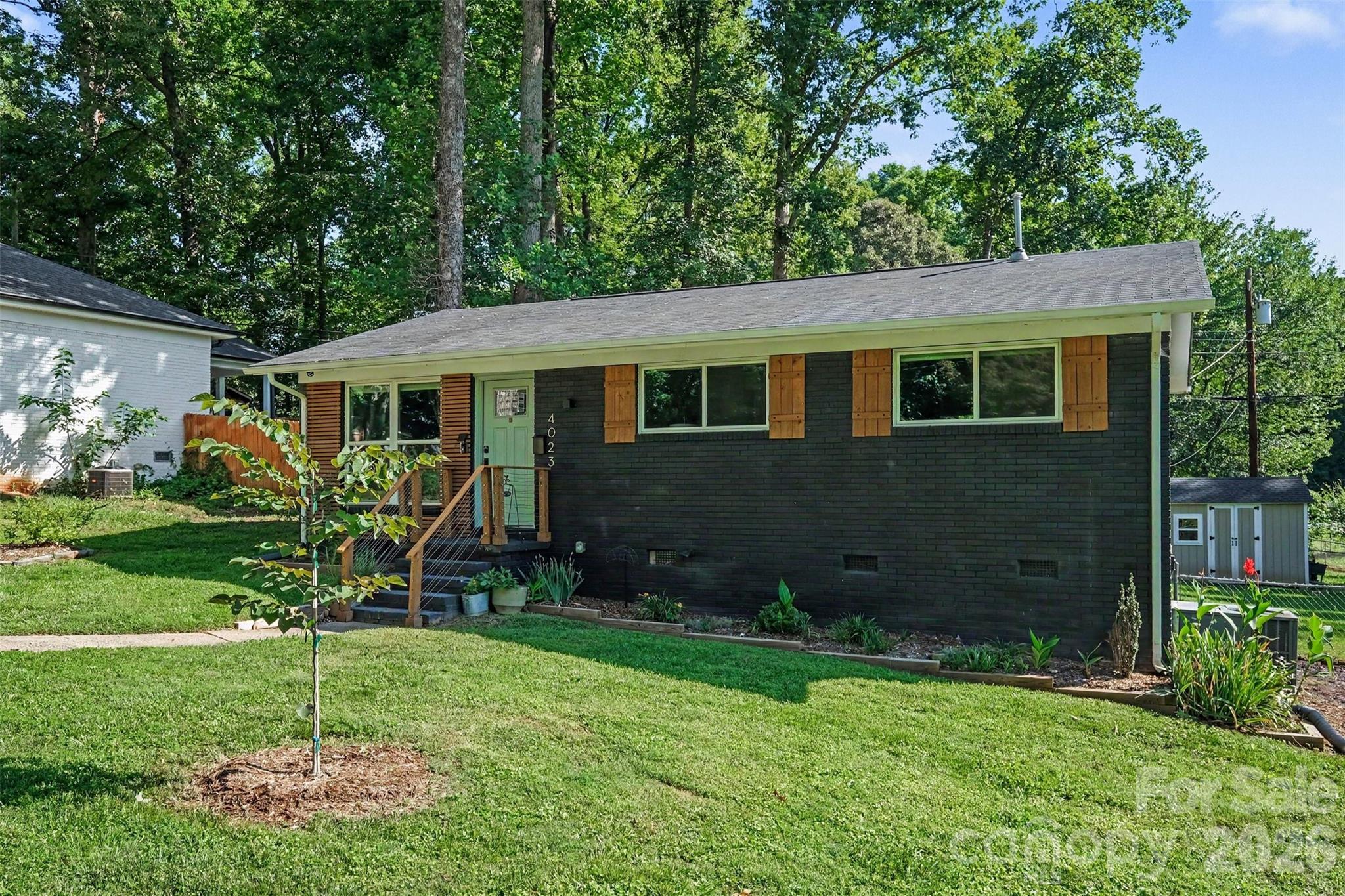 4023 Strangford Avenue — Charlotte