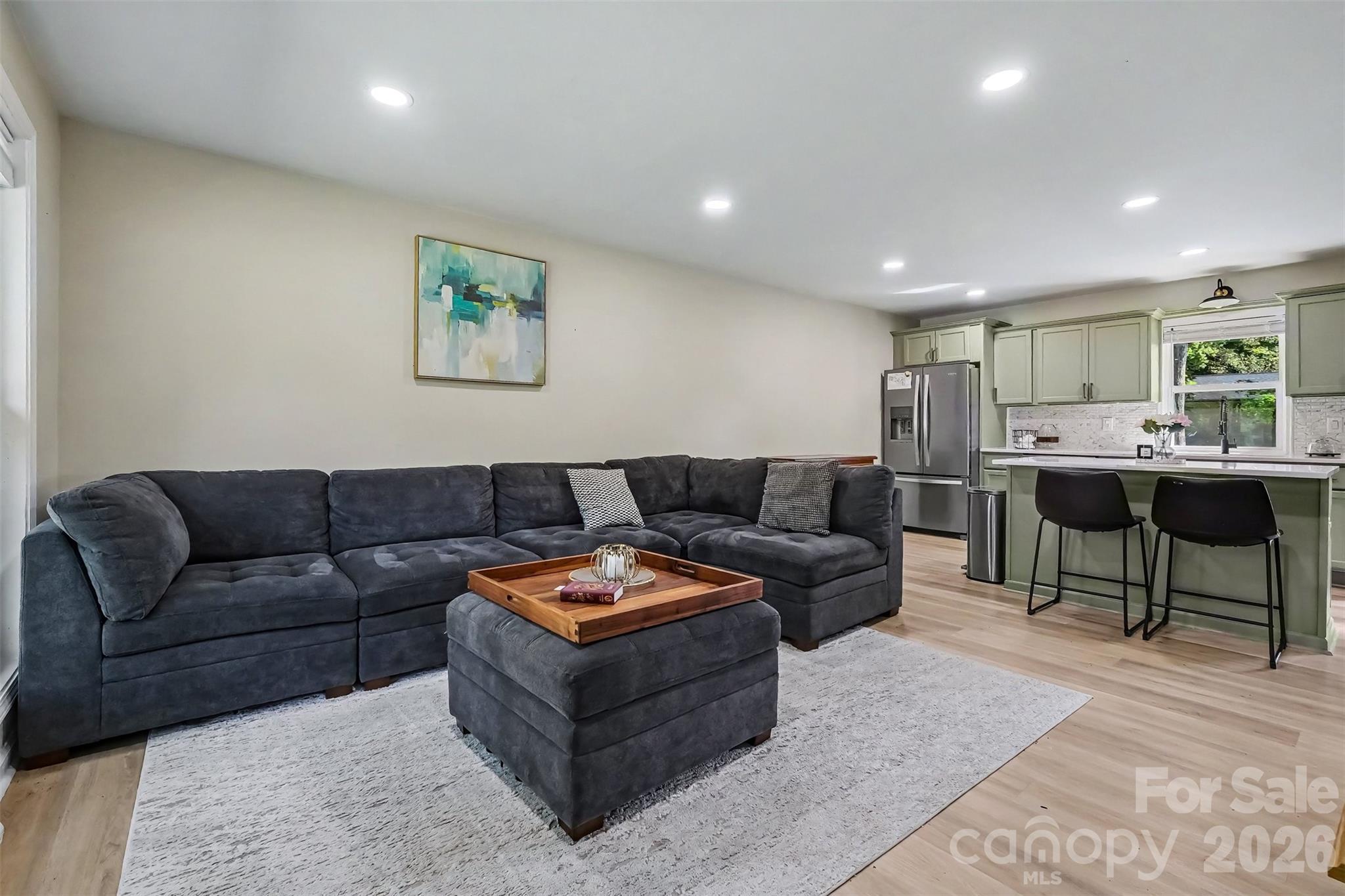 4023 Strangford Avenue — Charlotte