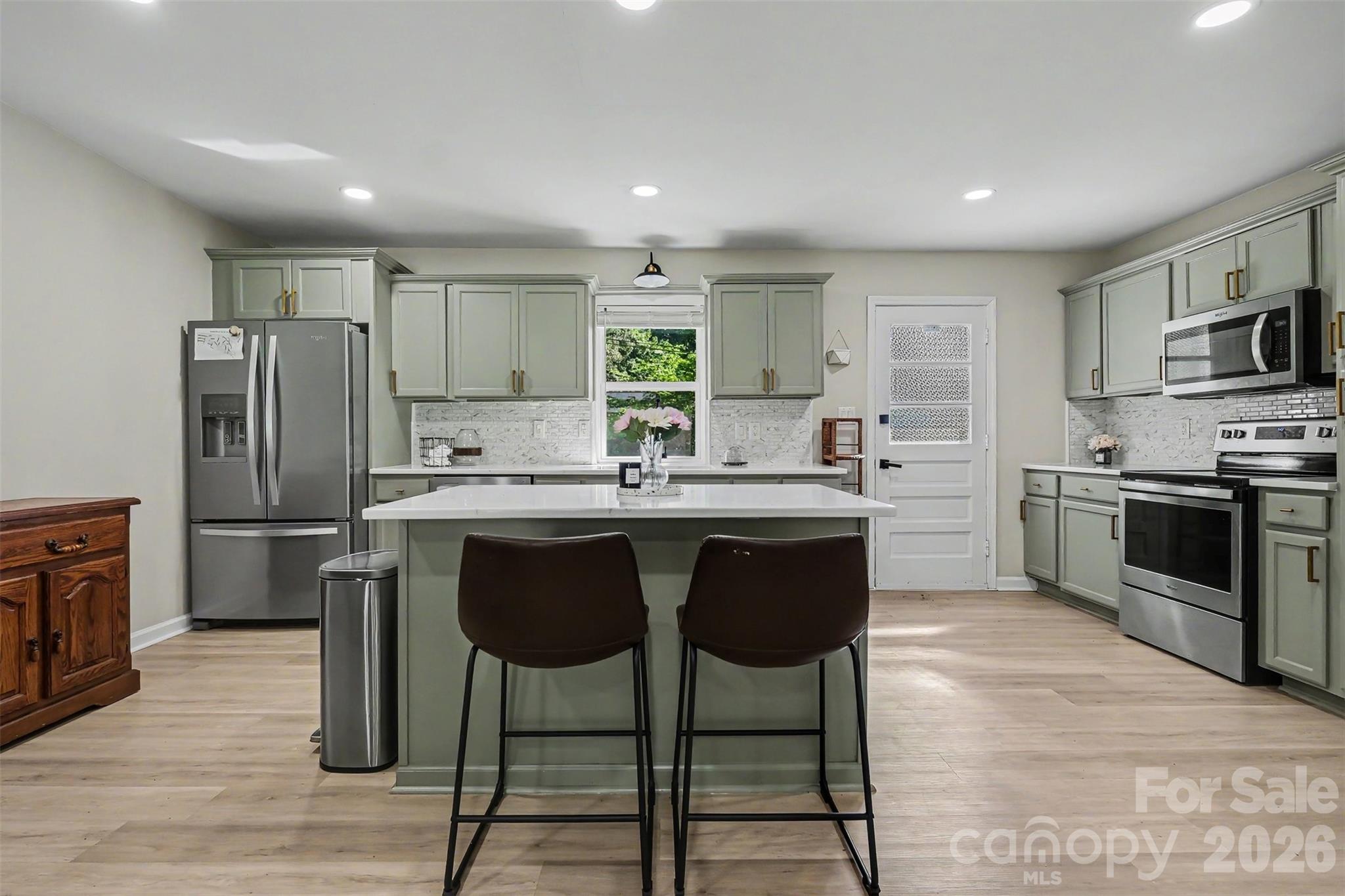 4023 Strangford Avenue — Charlotte