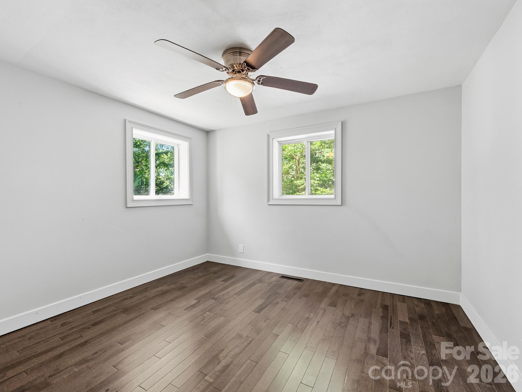 425 Lyndhurst Drive — Hendersonville