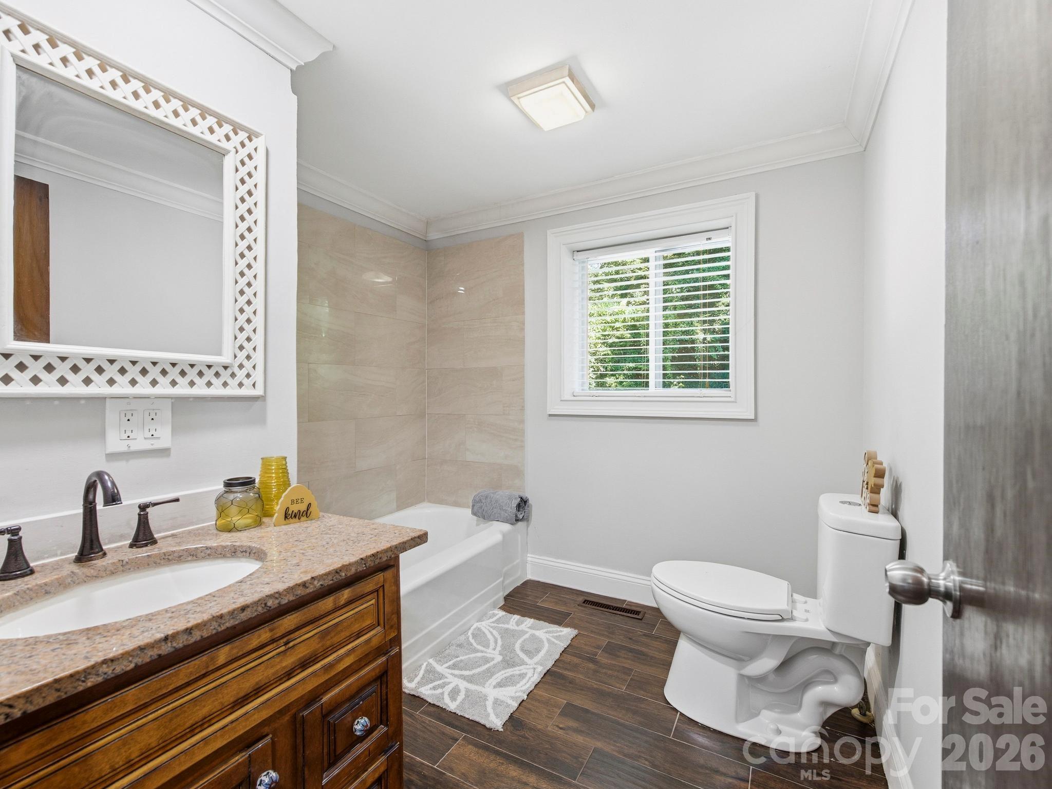 425 Lyndhurst Drive — Hendersonville