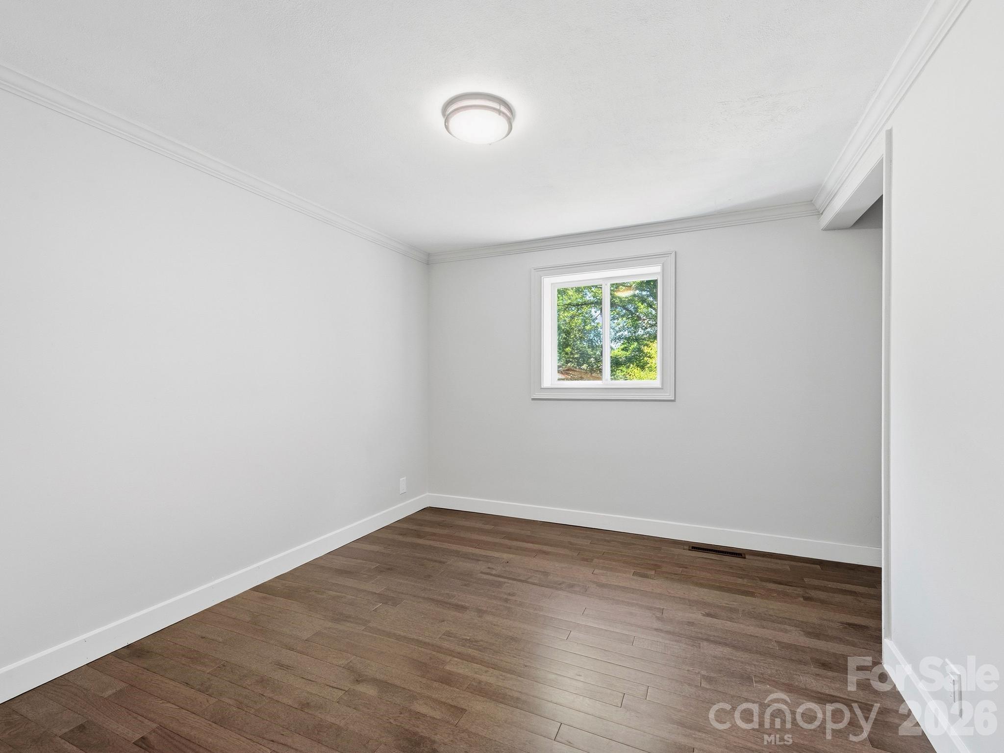 425 Lyndhurst Drive — Hendersonville