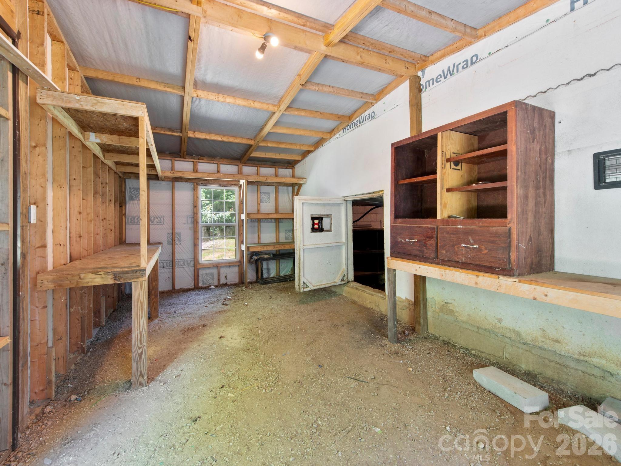 425 Lyndhurst Drive — Hendersonville