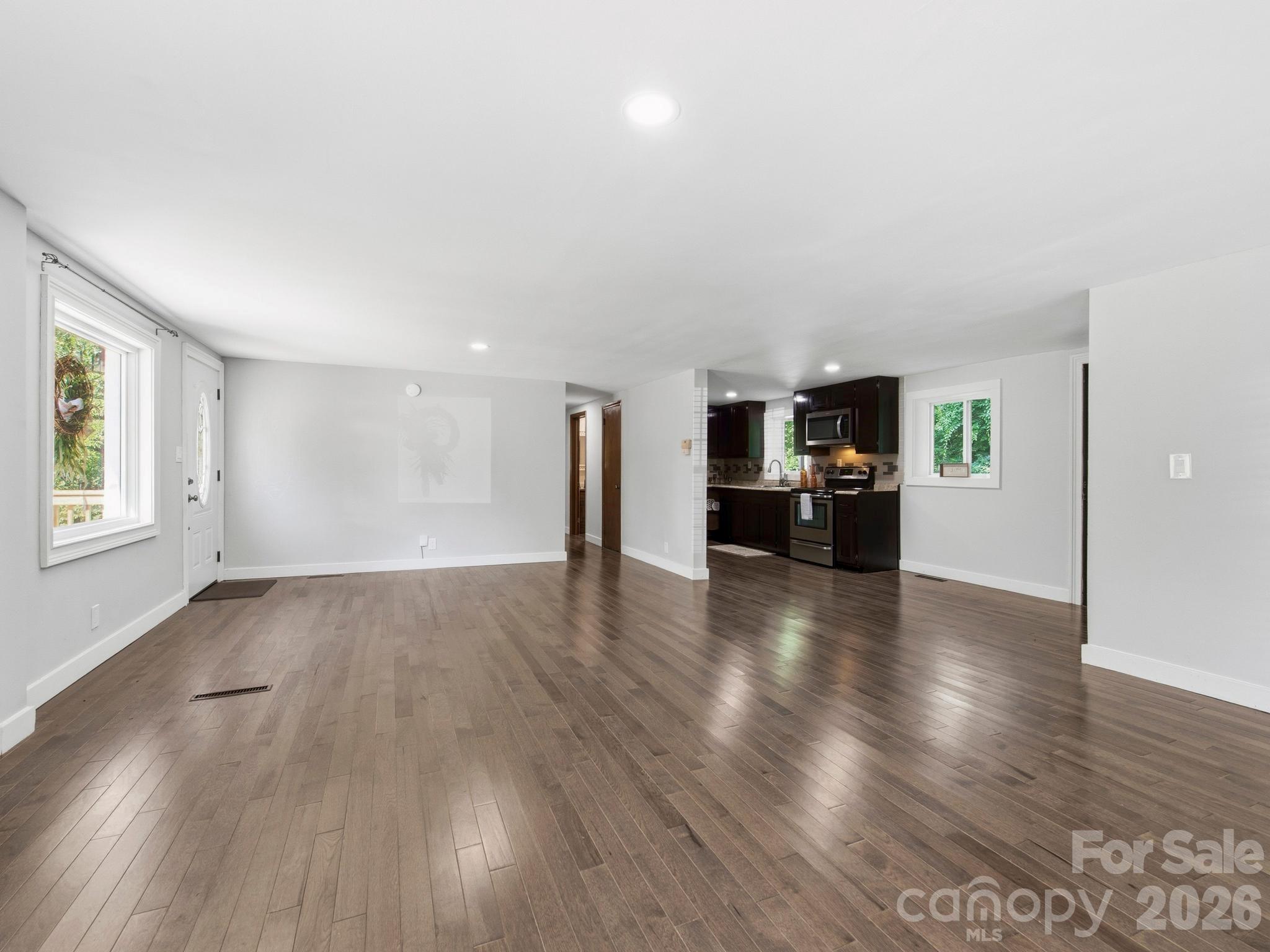 425 Lyndhurst Drive — Hendersonville