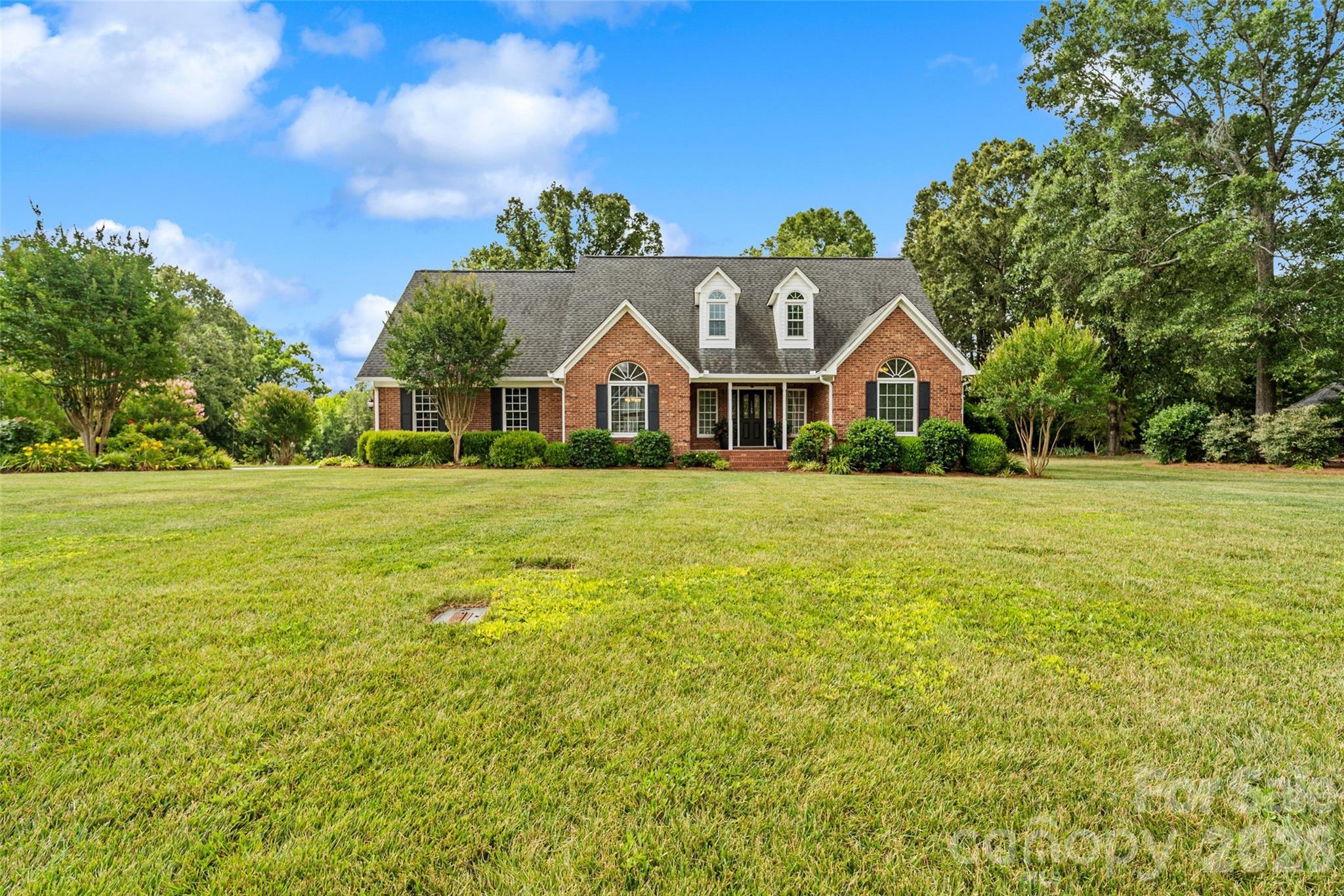 1135 Hunter Trail Court — Rock Hill
