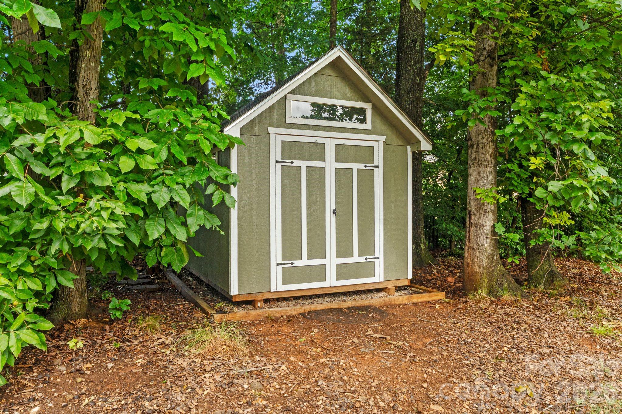 13823 Lawther Road — Huntersville