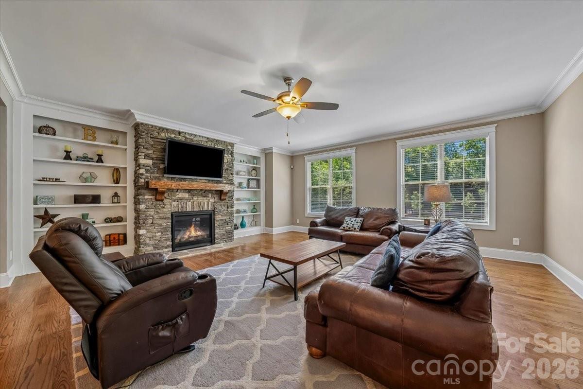 836 Elizabeth Lane — Matthews