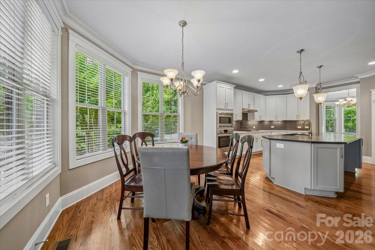 836 Elizabeth Lane — Matthews