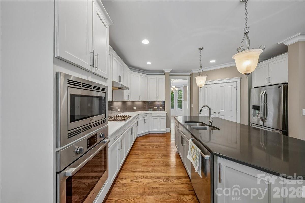 836 Elizabeth Lane — Matthews