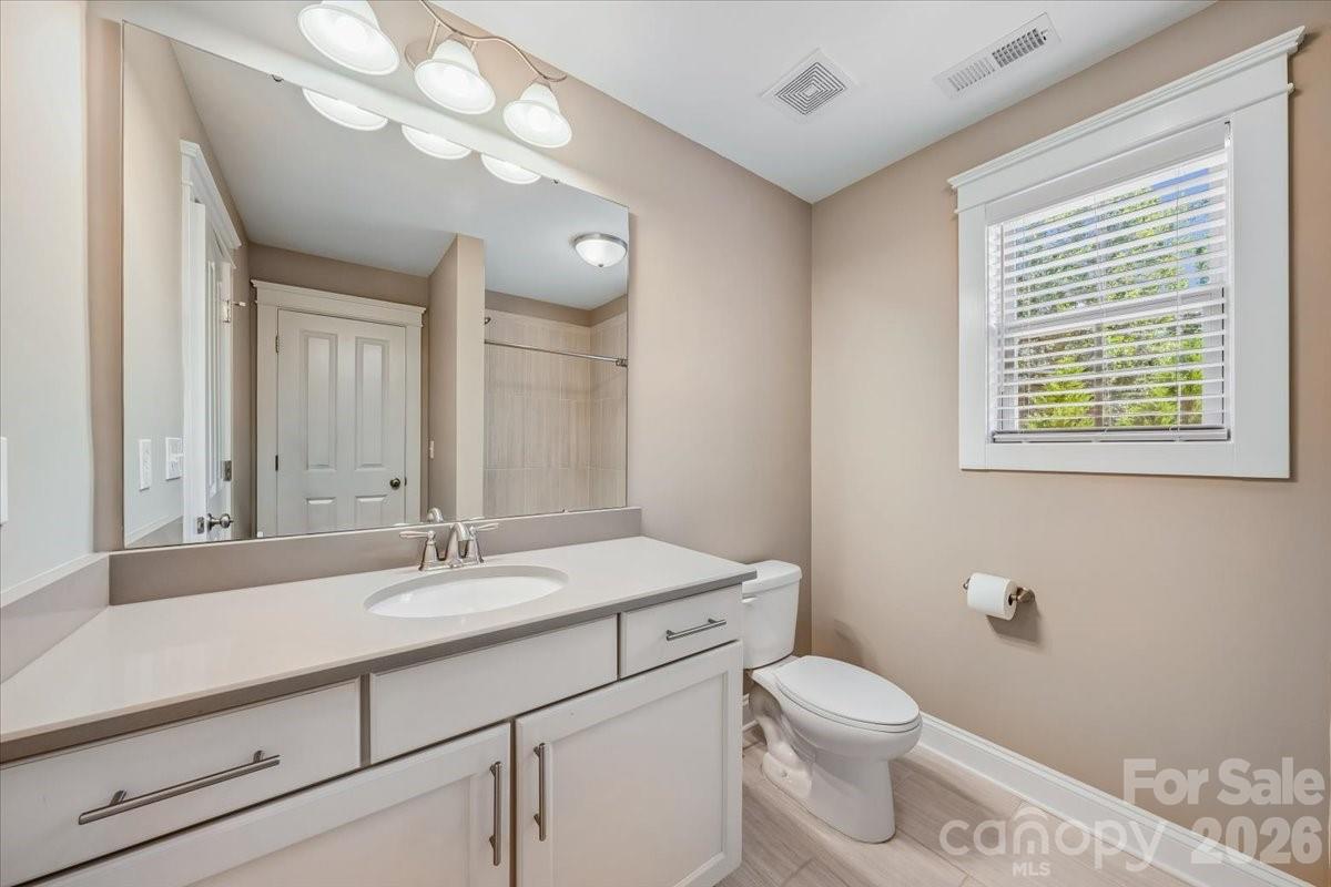 836 Elizabeth Lane — Matthews