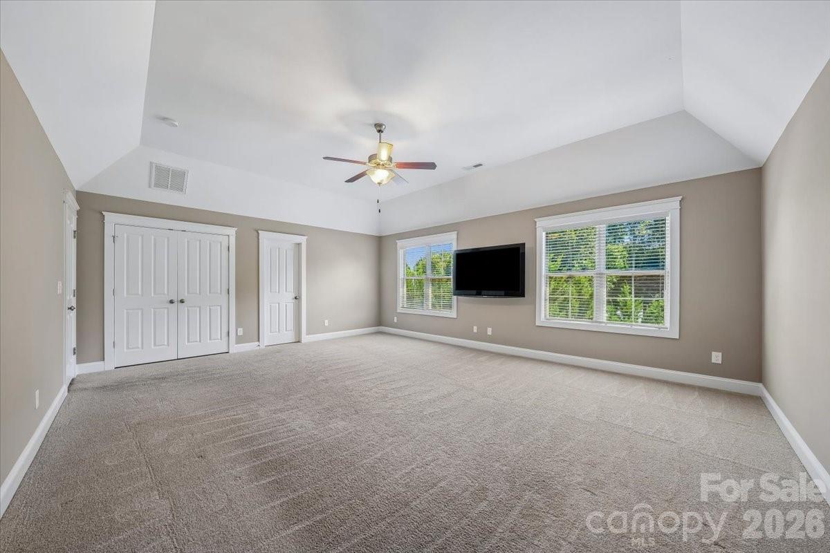 836 Elizabeth Lane — Matthews