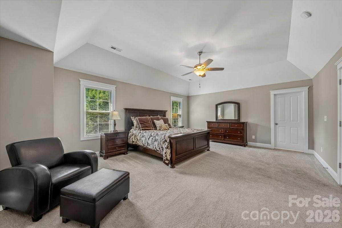 836 Elizabeth Lane — Matthews