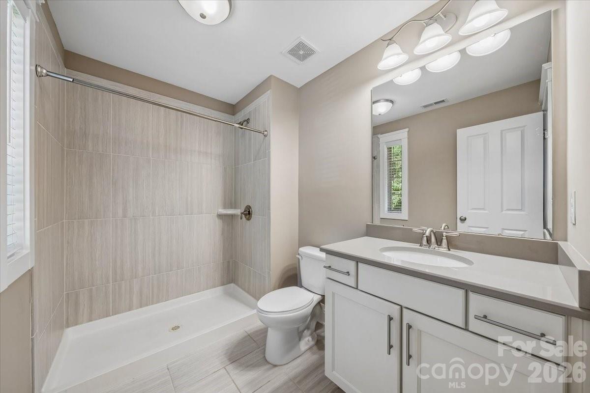 836 Elizabeth Lane — Matthews