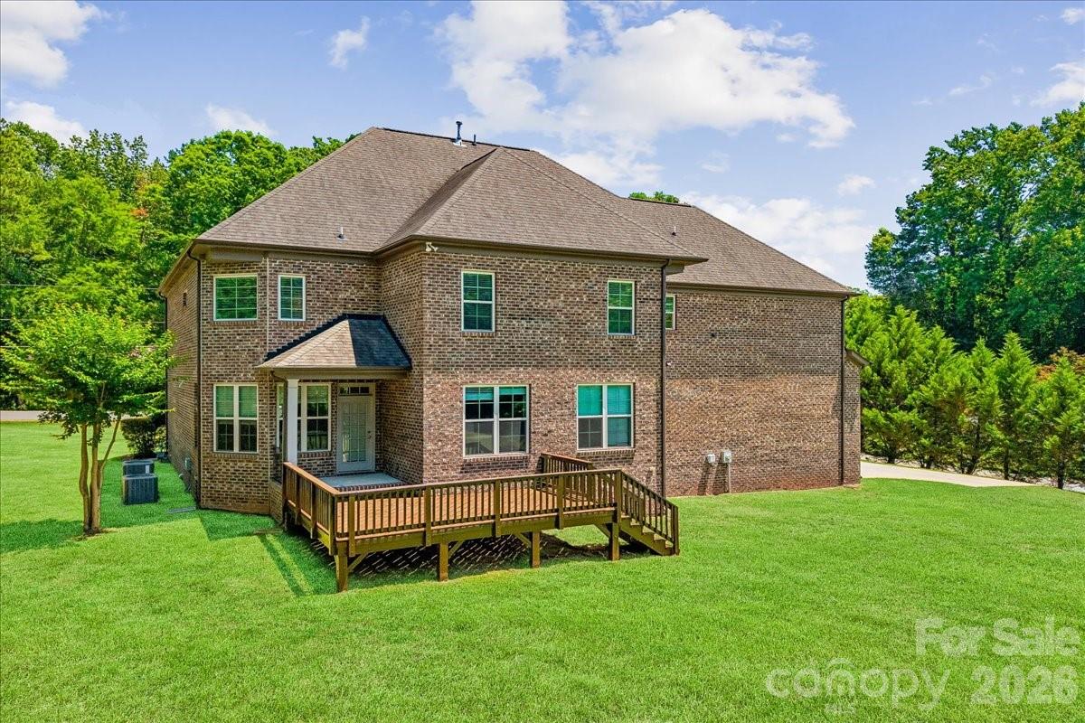 836 Elizabeth Lane — Matthews