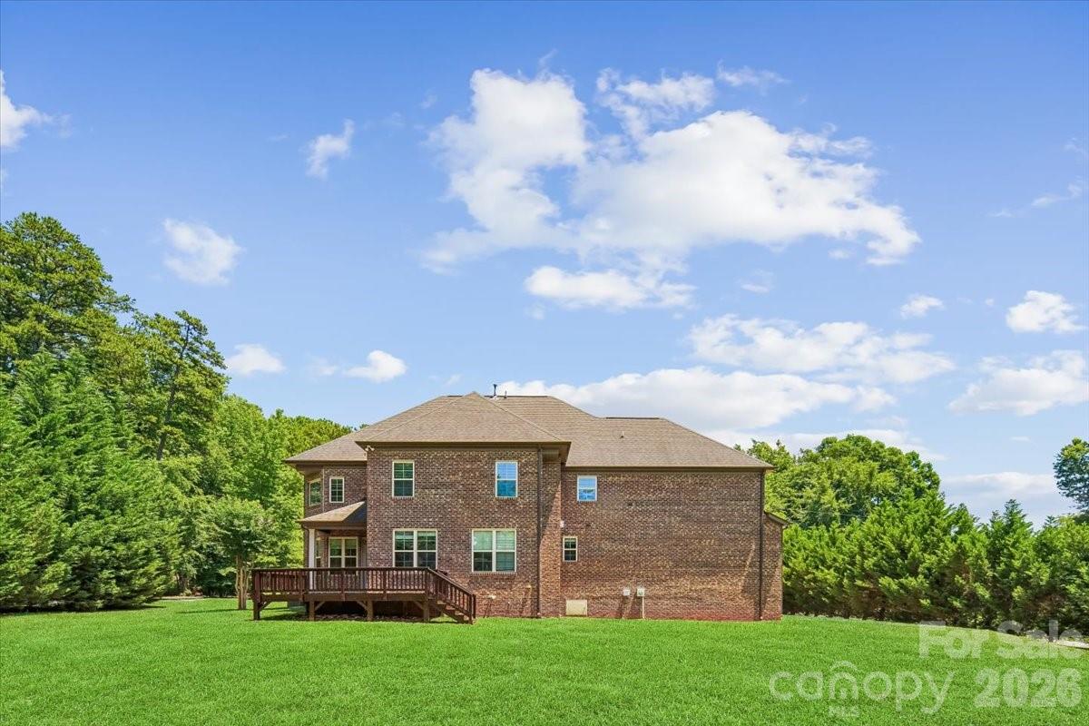 836 Elizabeth Lane — Matthews