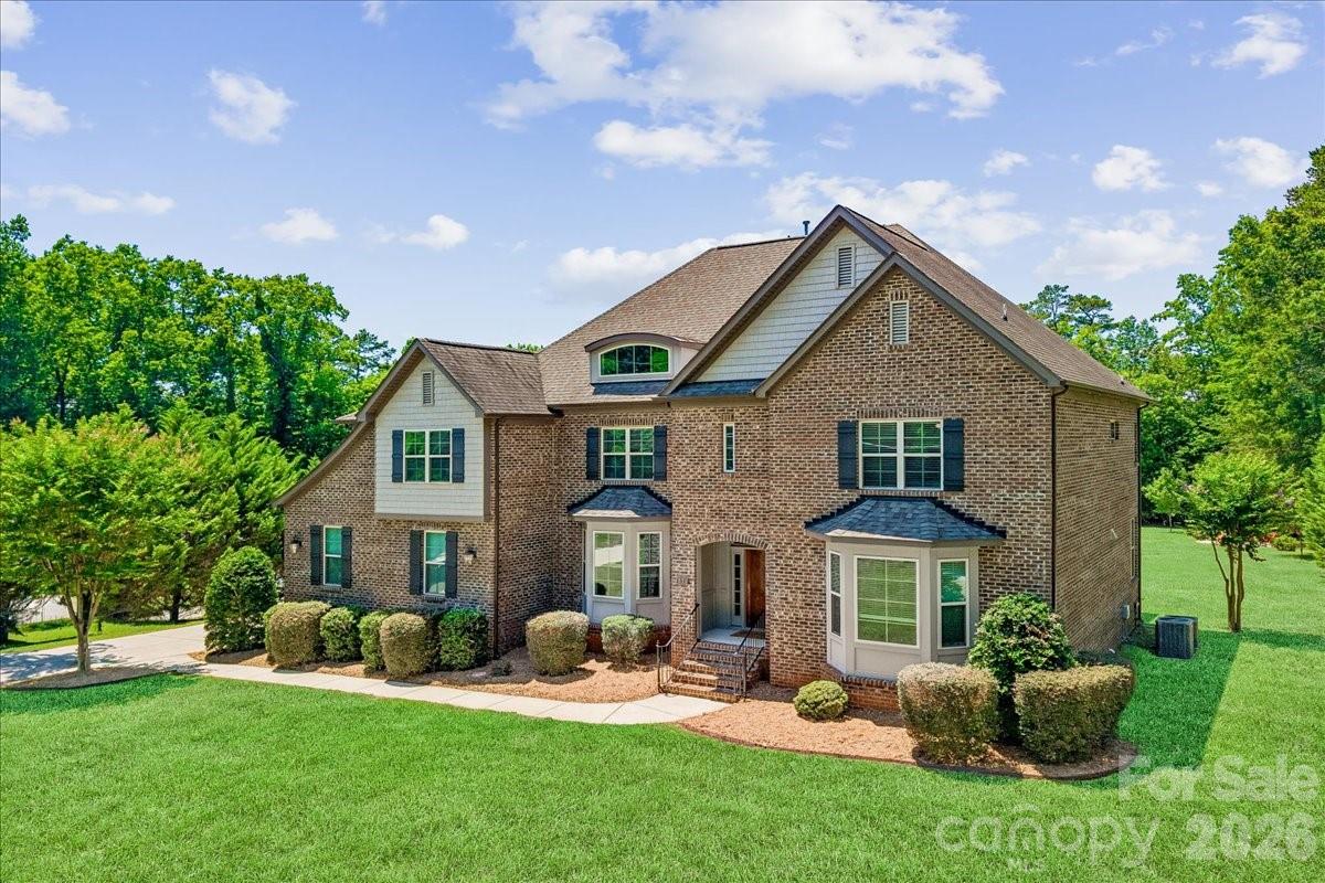 836 Elizabeth Lane — Matthews