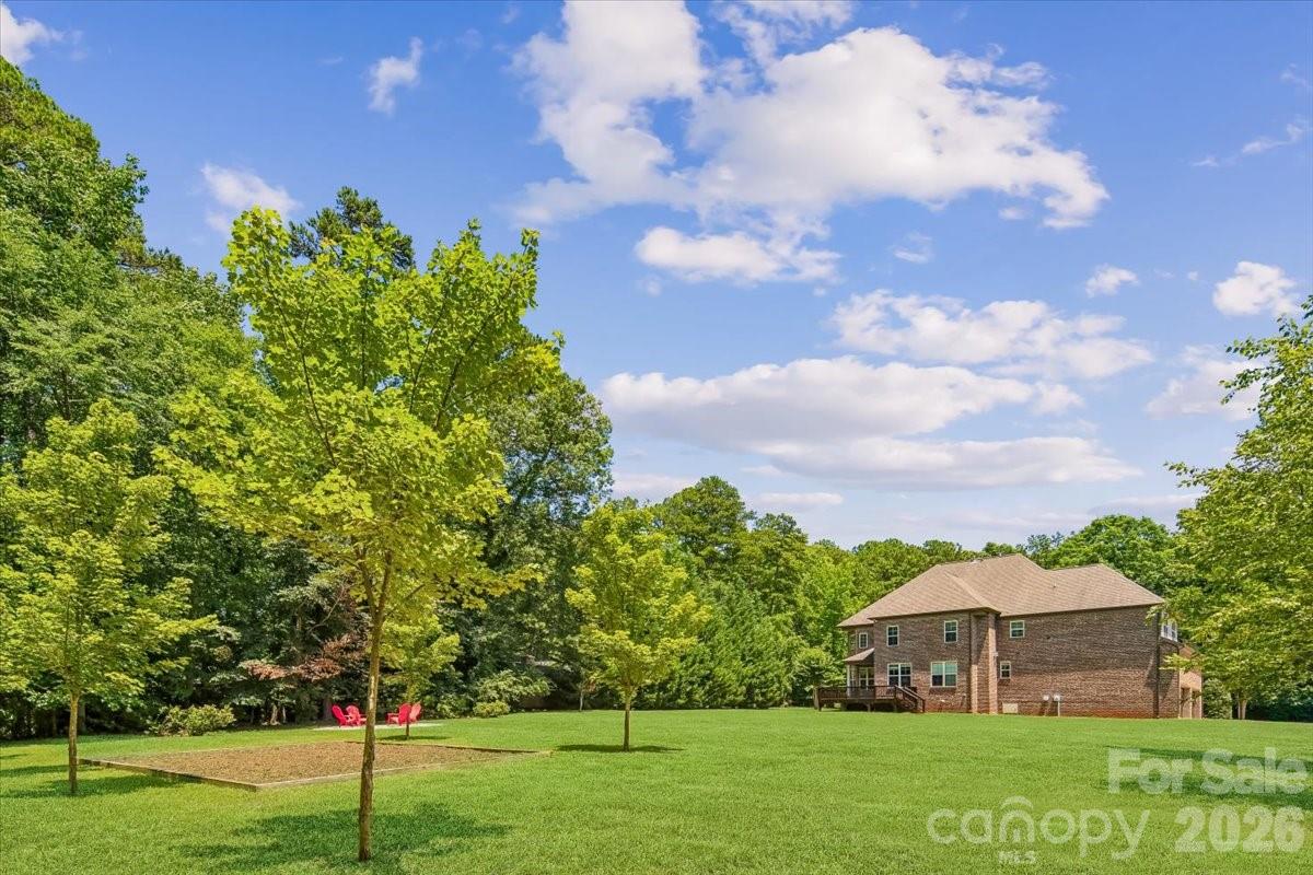 836 Elizabeth Lane — Matthews