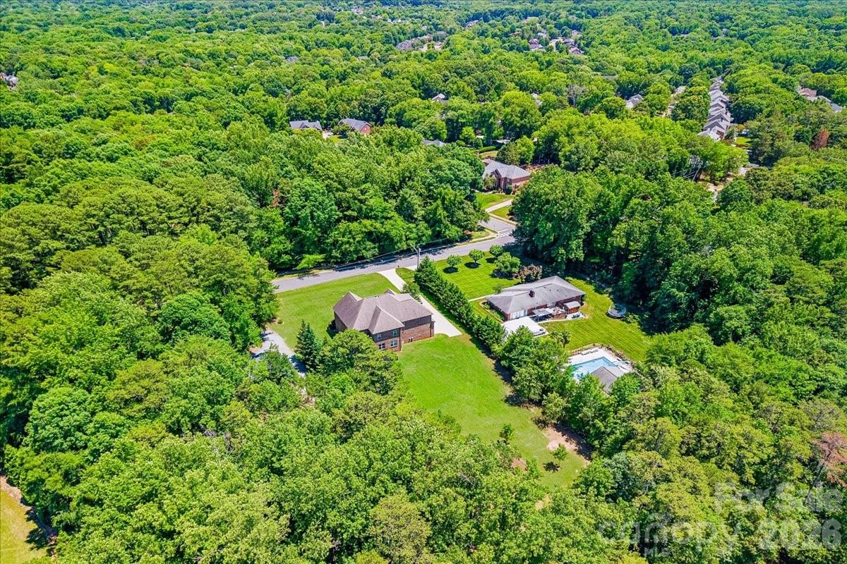 836 Elizabeth Lane — Matthews