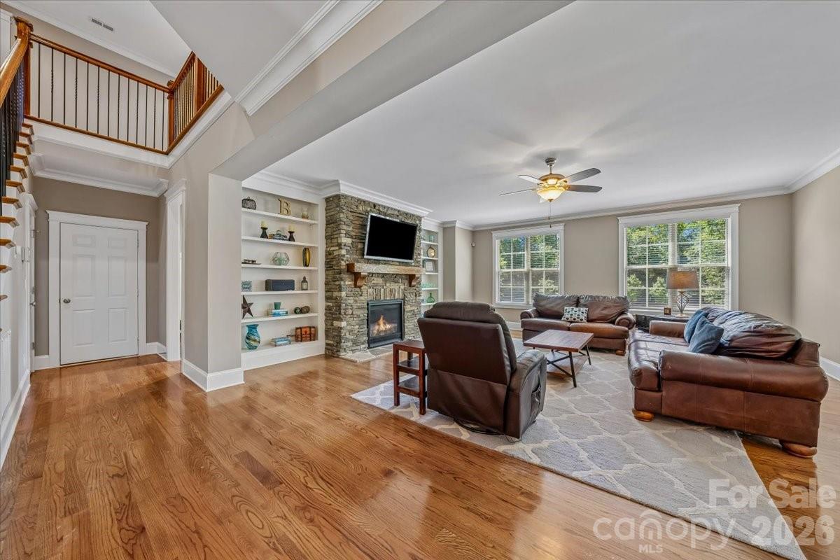 836 Elizabeth Lane — Matthews