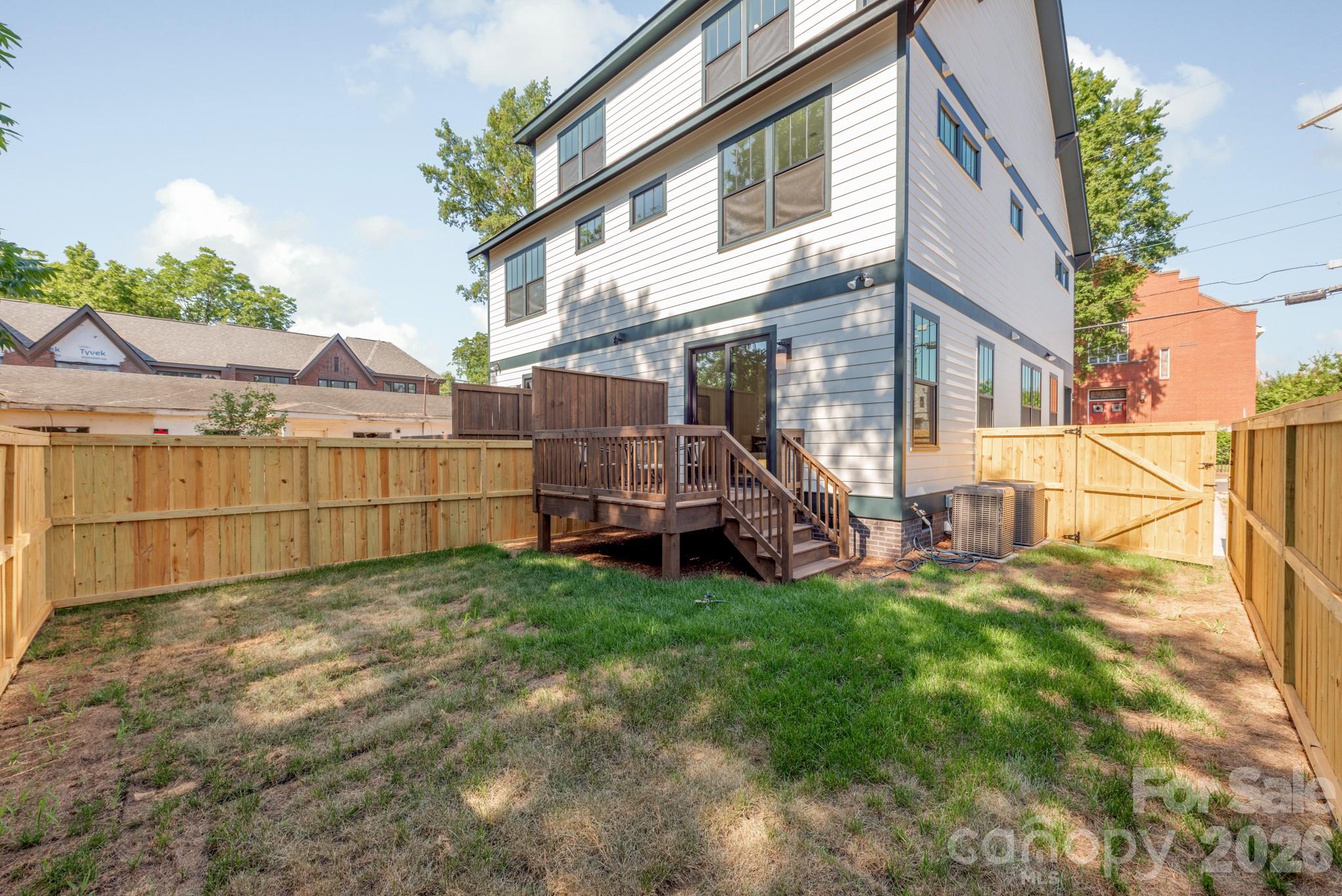 530 Campus Street — Charlotte
